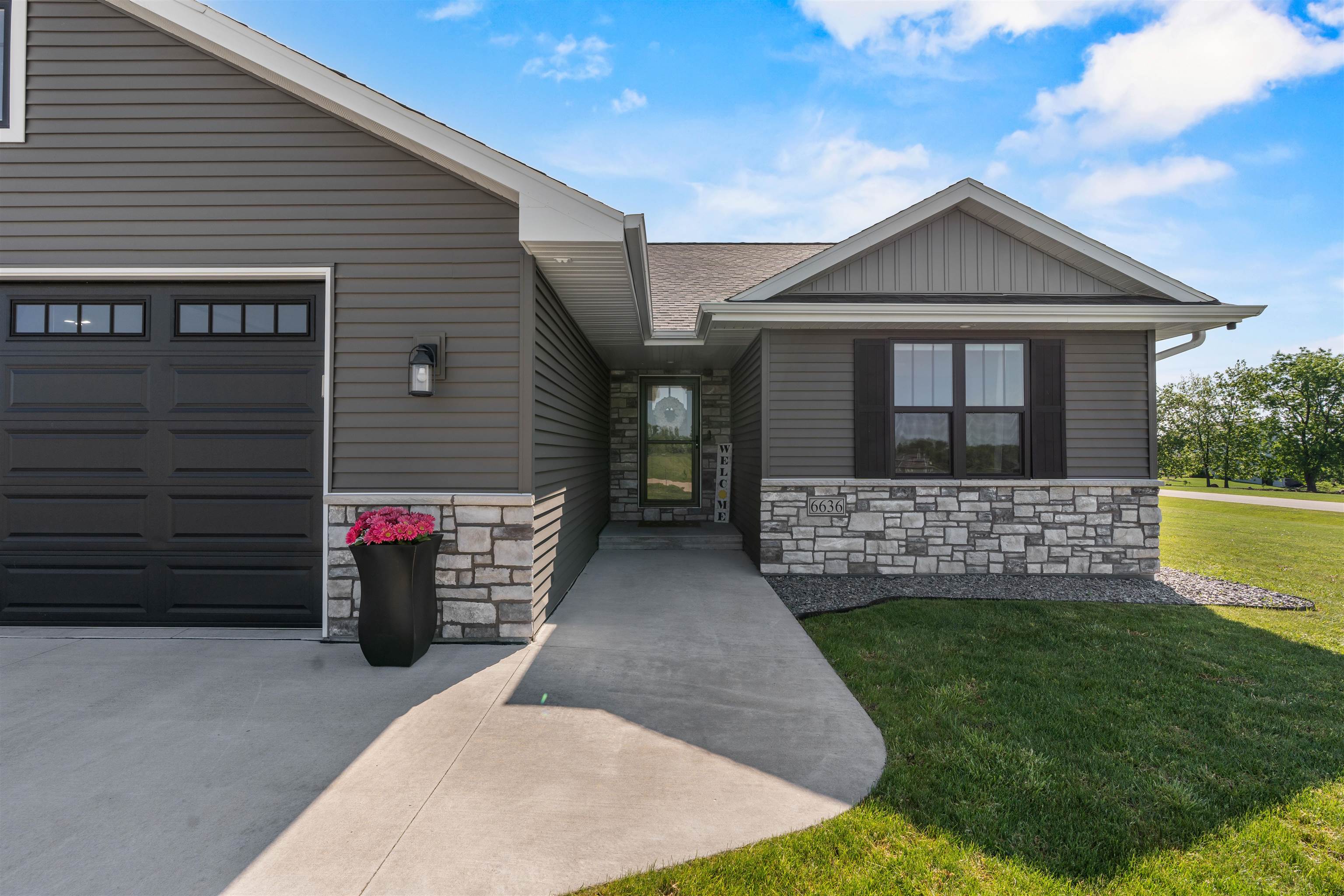 6636 RUSTIC OAKS Drive