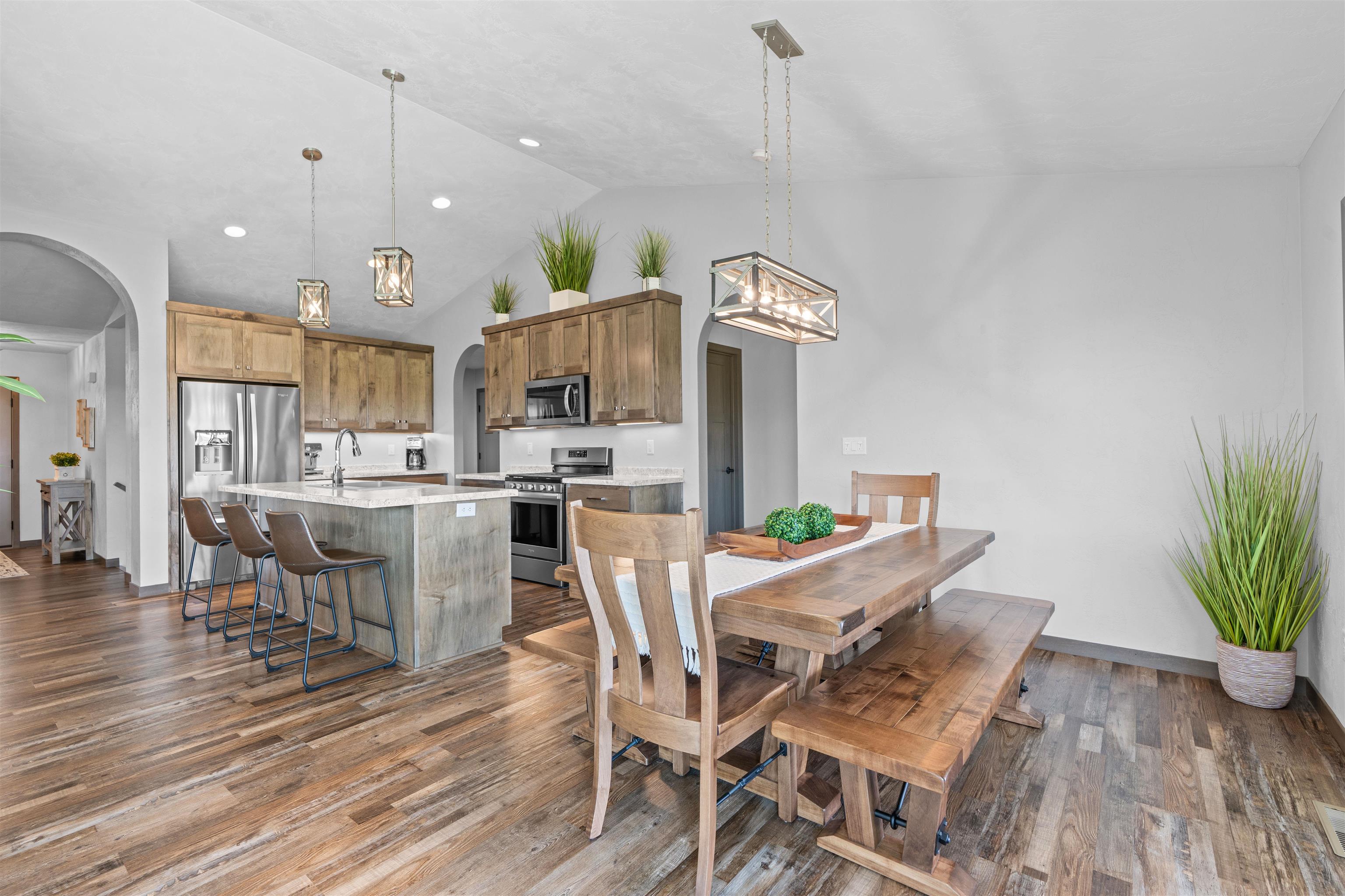 6636 RUSTIC OAKS Drive
