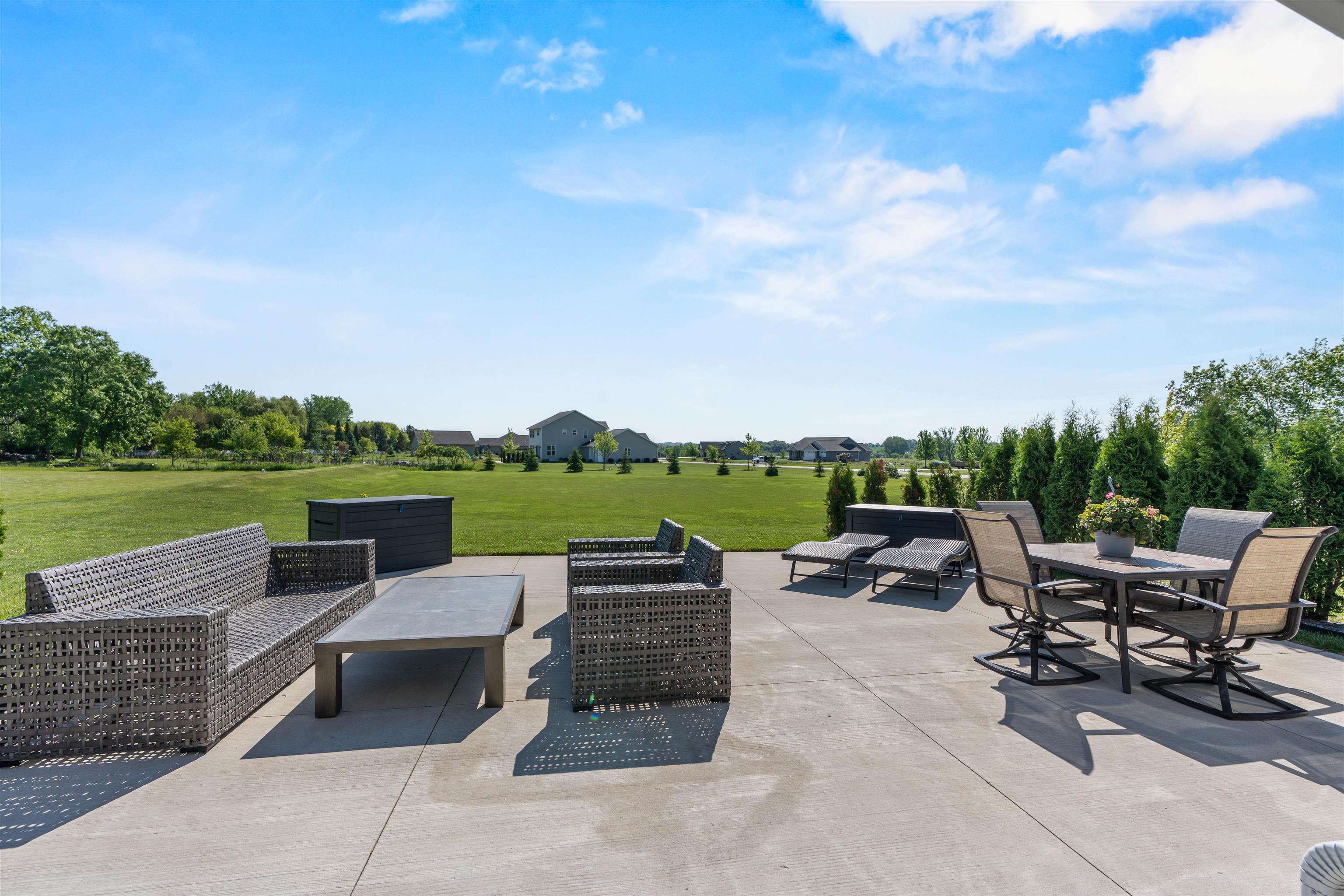 6636 RUSTIC OAKS Drive