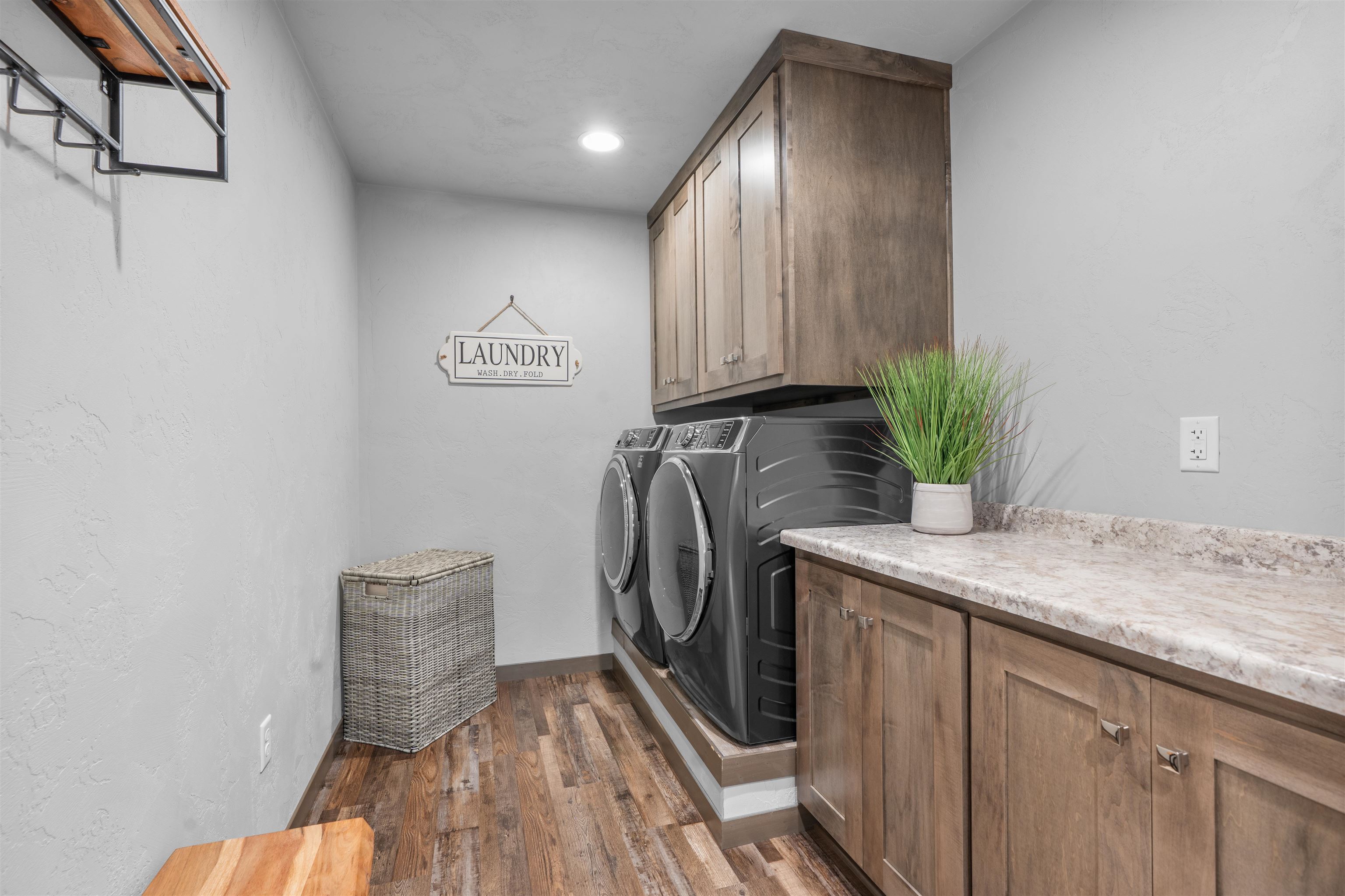 6636 RUSTIC OAKS Drive