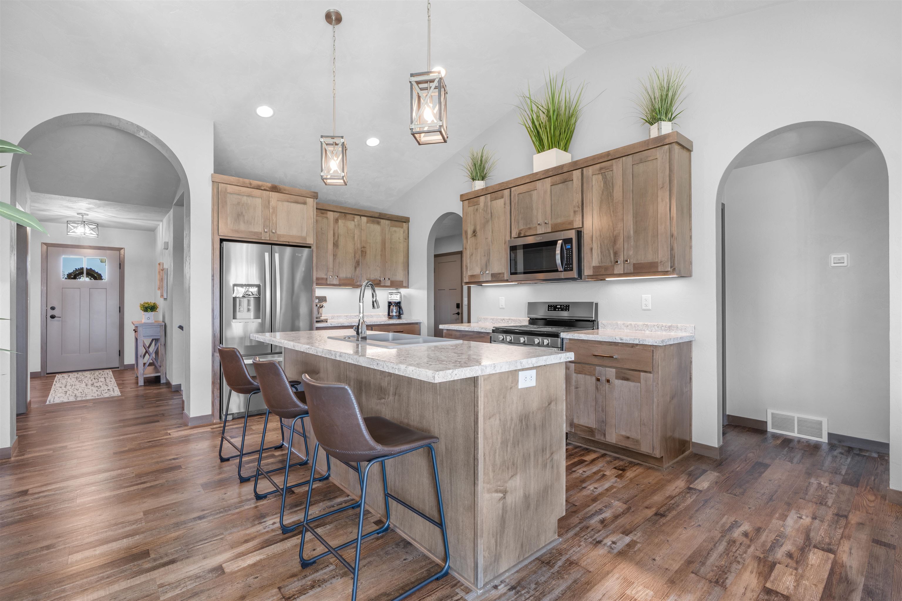 6636 RUSTIC OAKS Drive