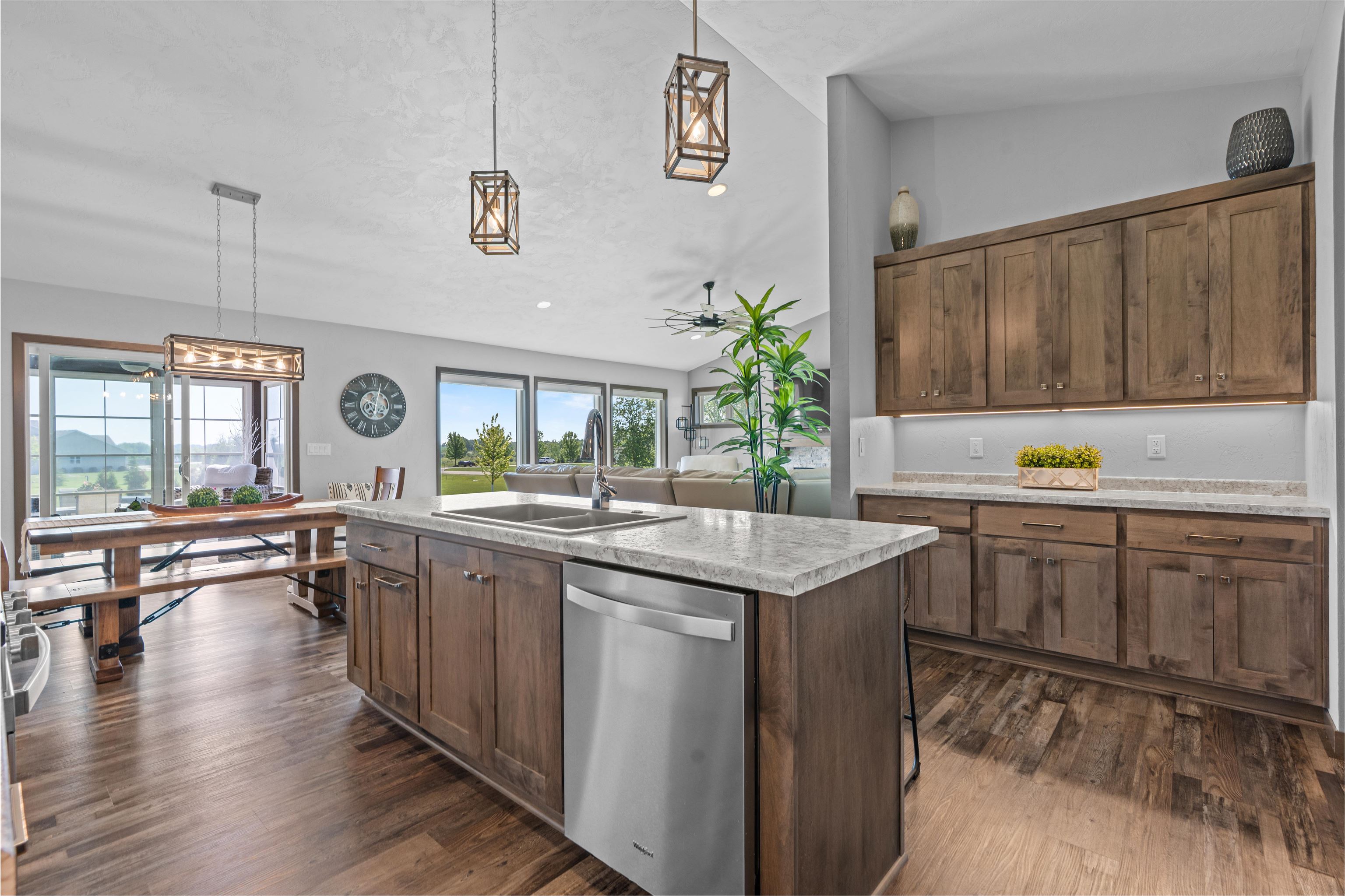 6636 RUSTIC OAKS Drive