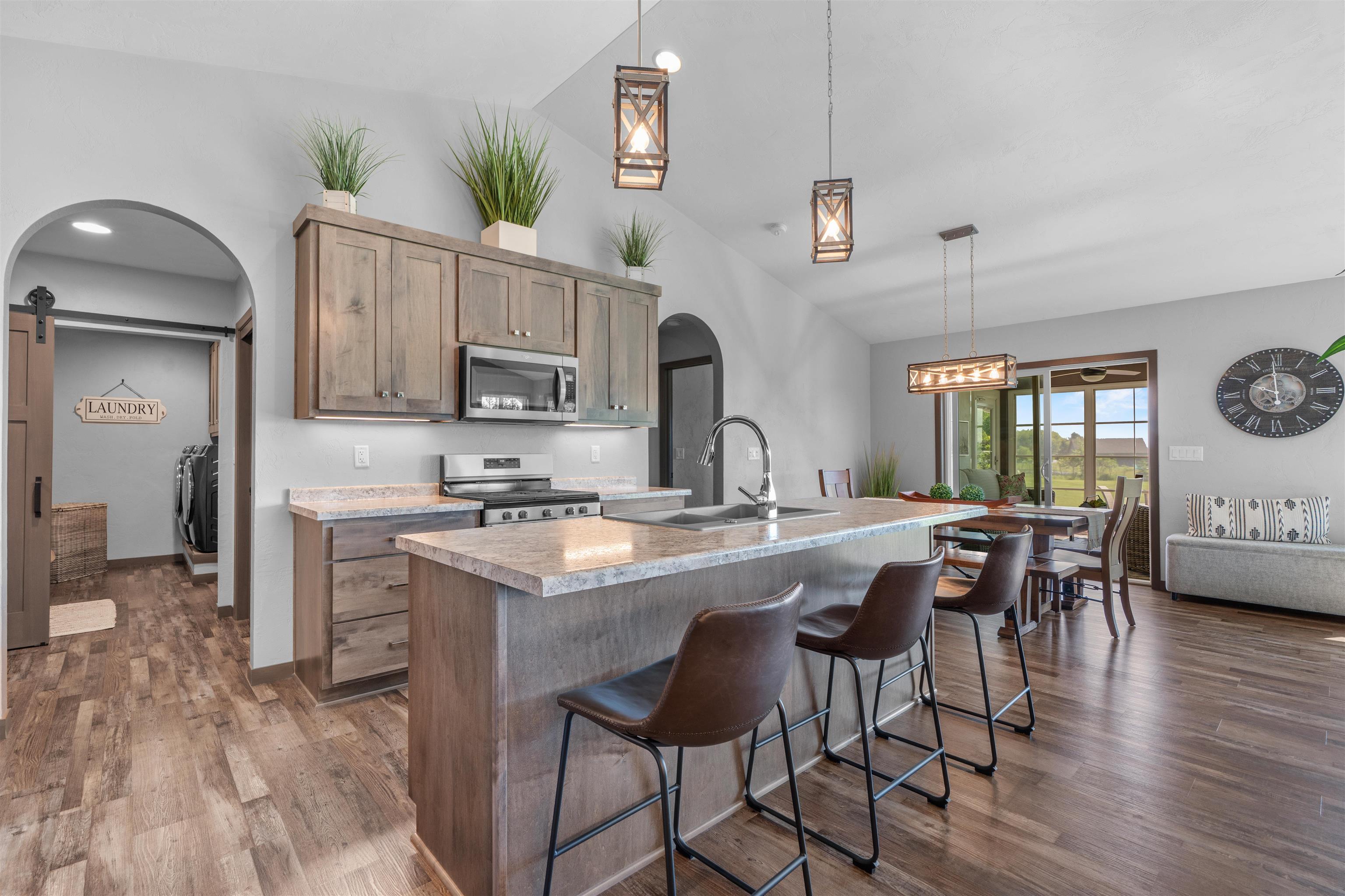 6636 RUSTIC OAKS Drive