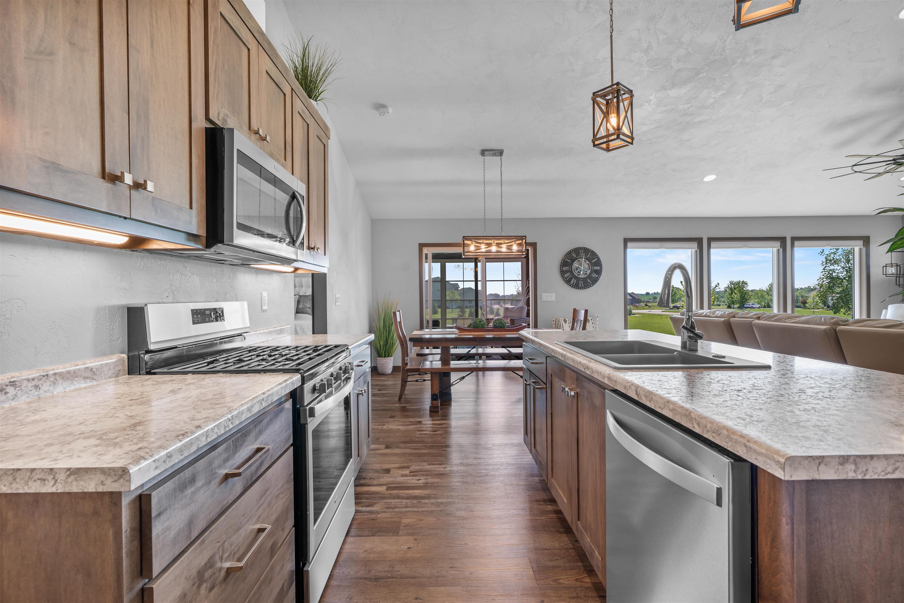 6636 RUSTIC OAKS Drive