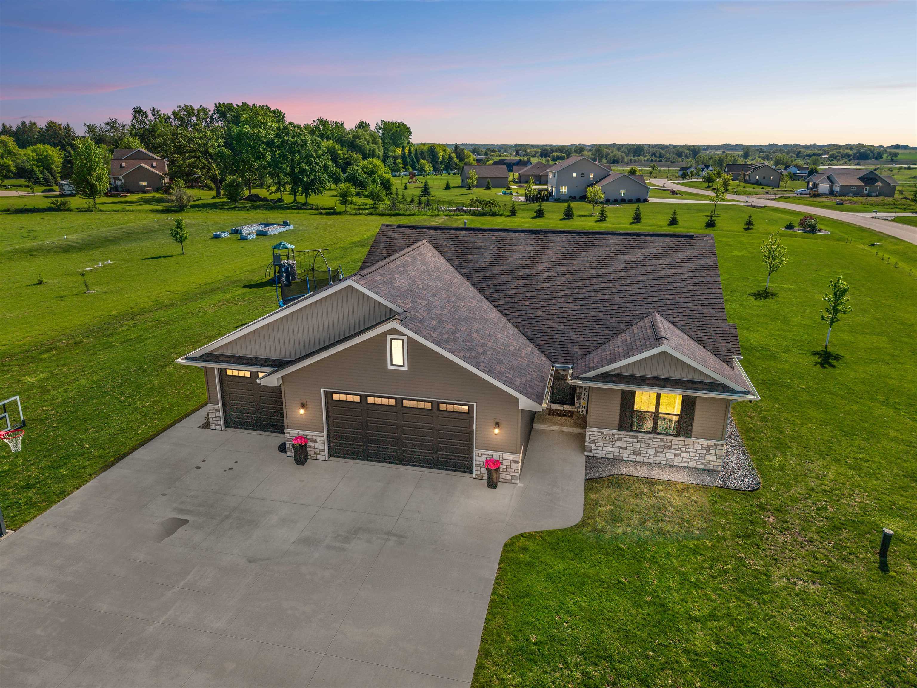 6636 RUSTIC OAKS Drive
