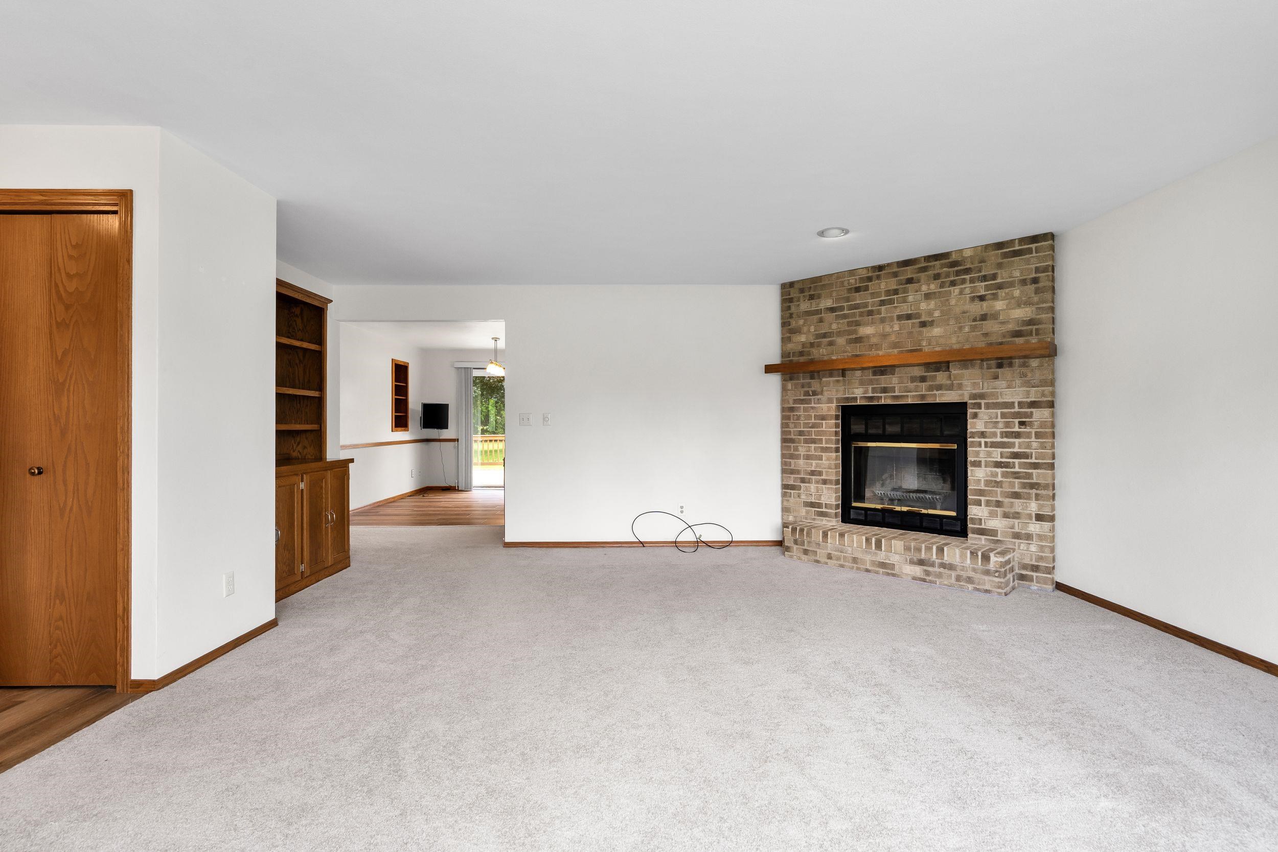 2615 W SUNNYVIEW Circle