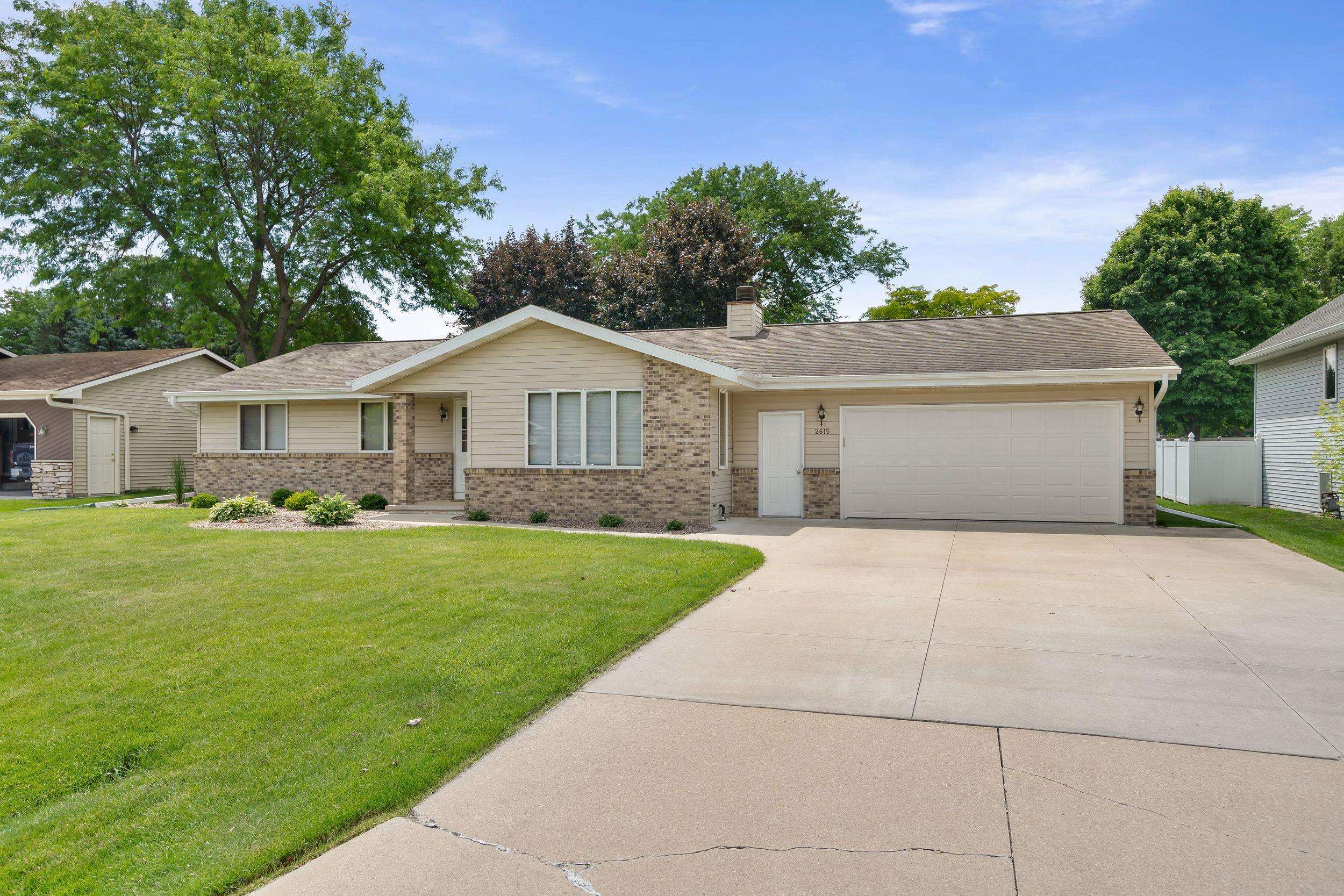 2615 W SUNNYVIEW Circle