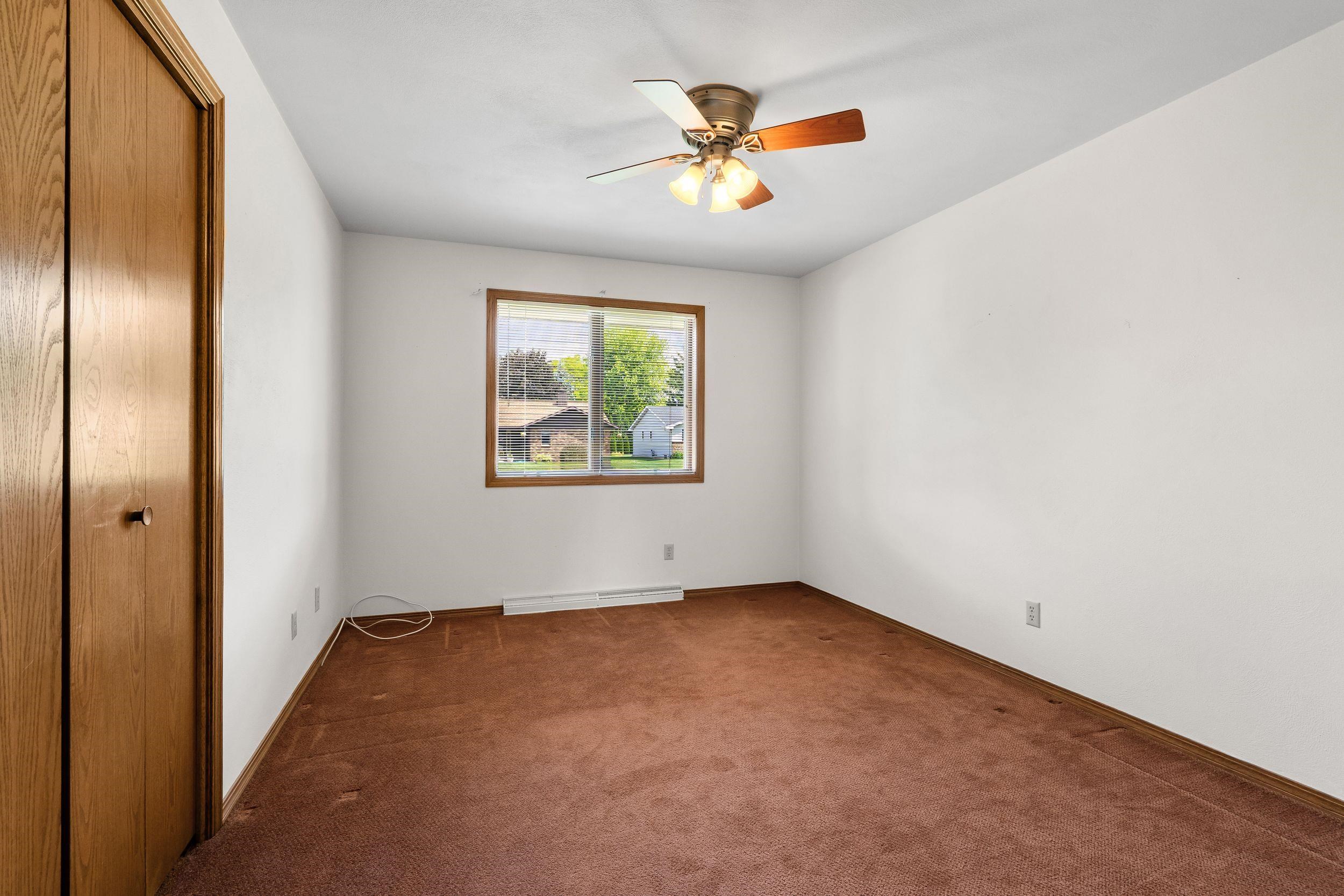 2615 W SUNNYVIEW Circle