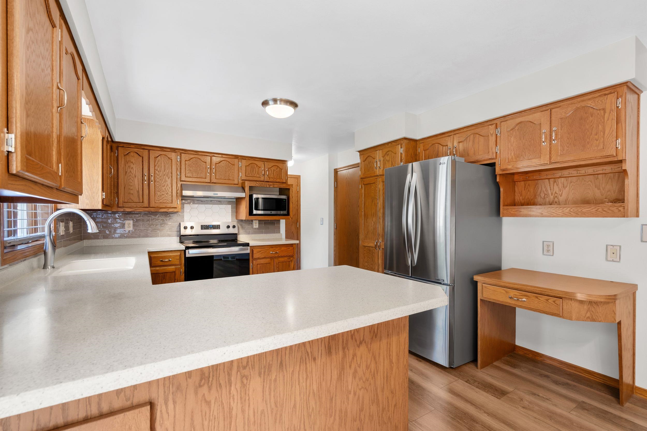 2615 W SUNNYVIEW Circle