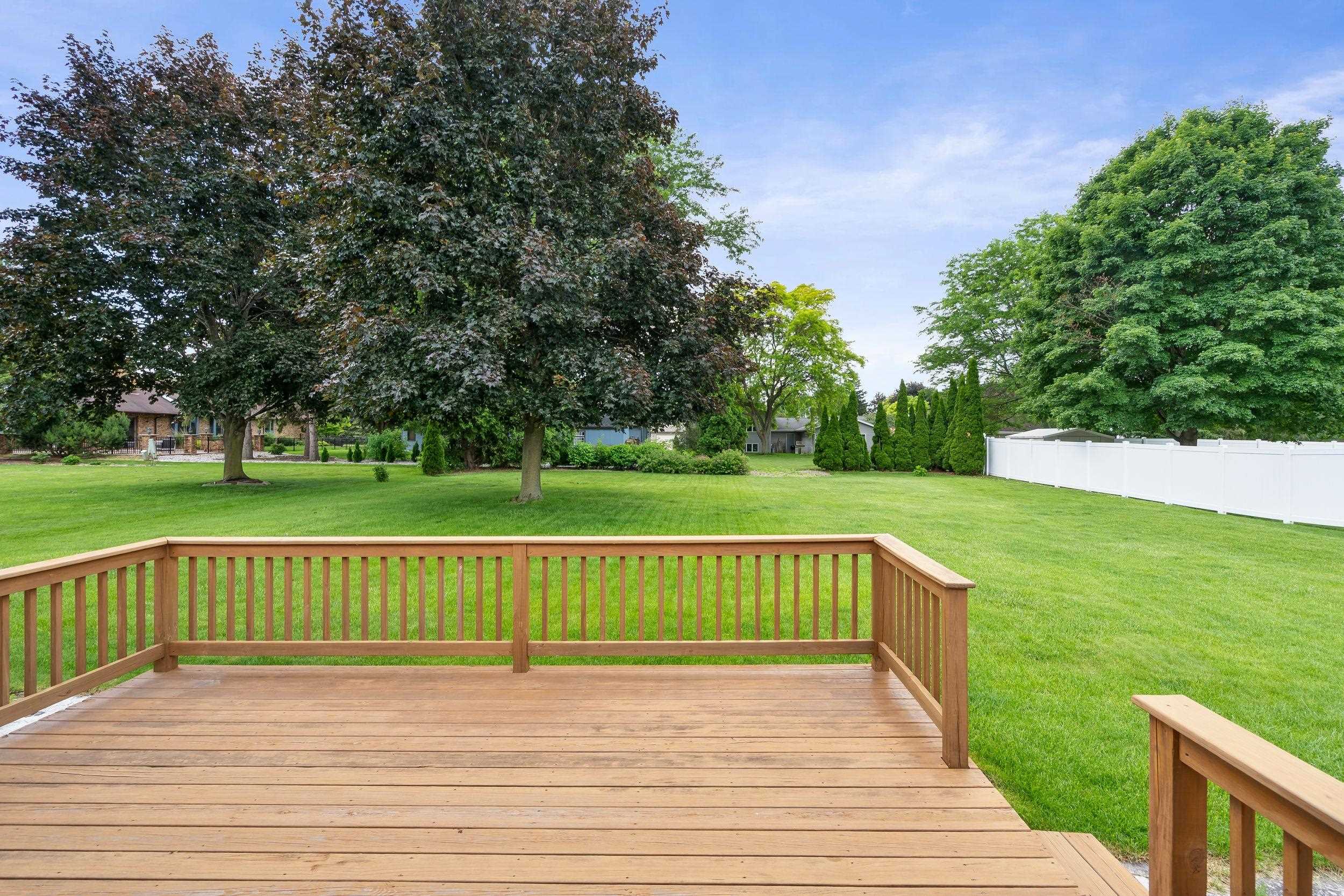 2615 W SUNNYVIEW Circle