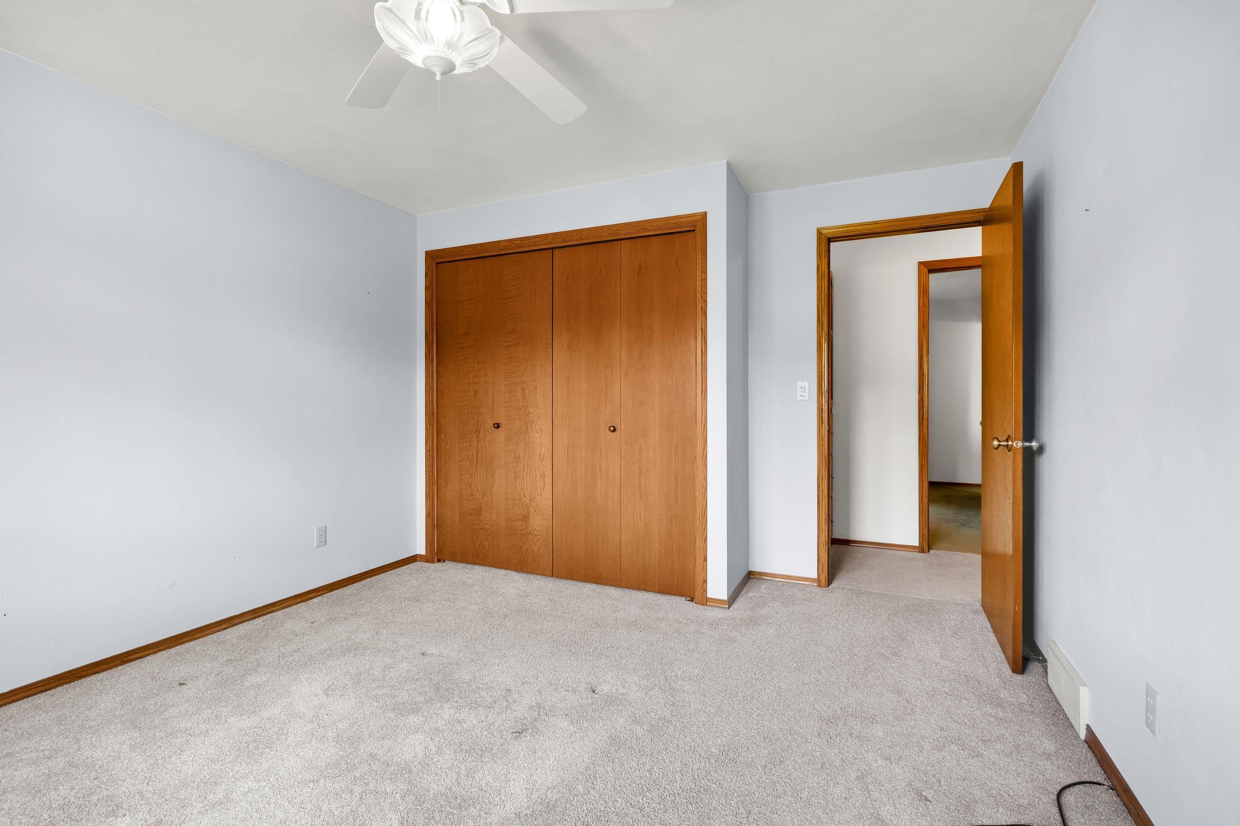 2615 W SUNNYVIEW Circle