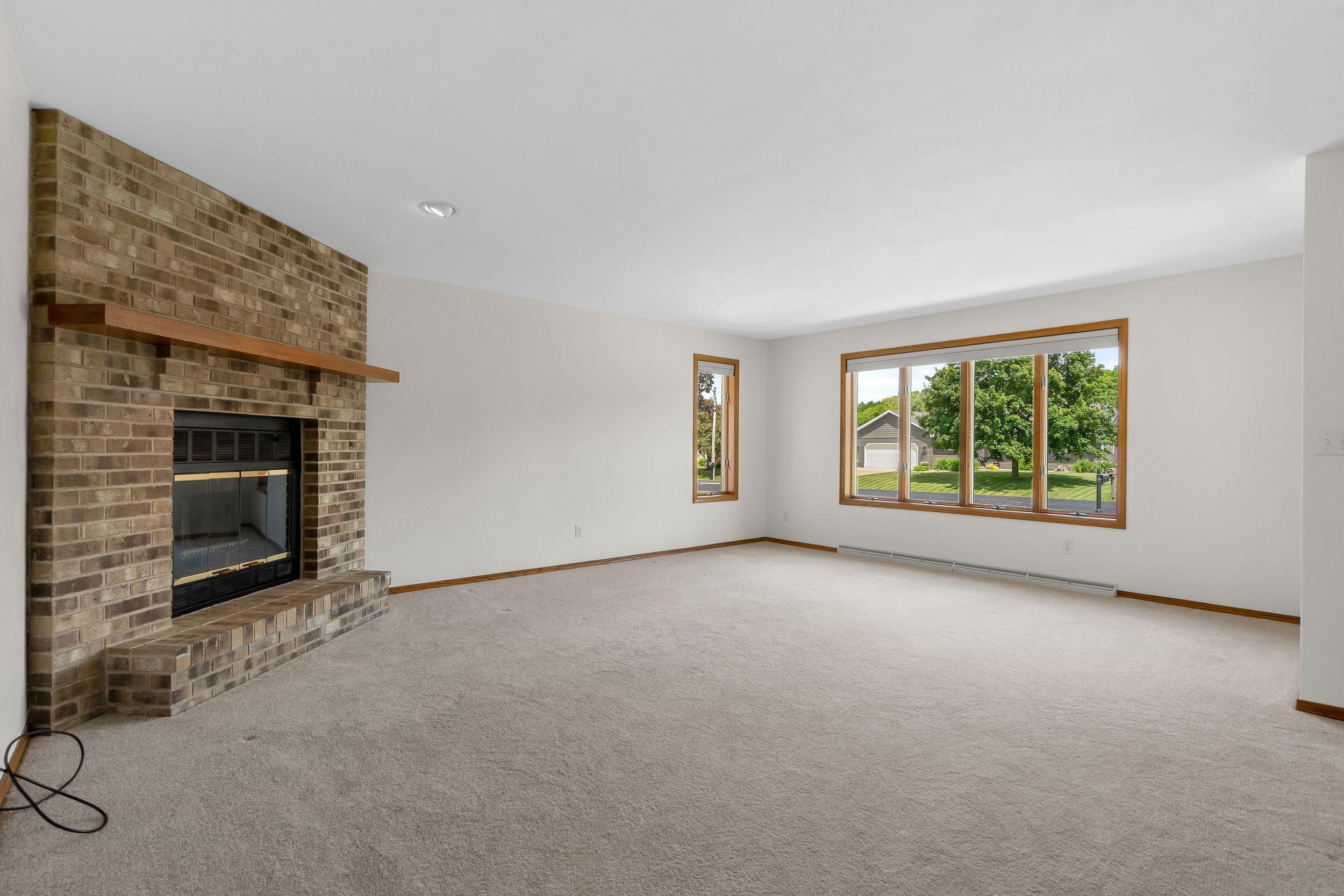 2615 W SUNNYVIEW Circle