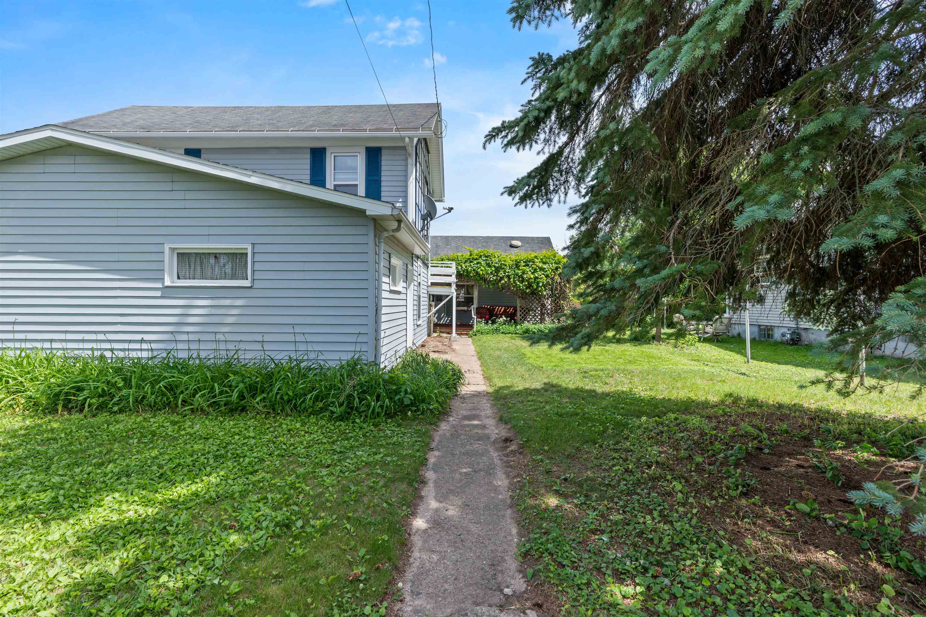 27 9TH Street