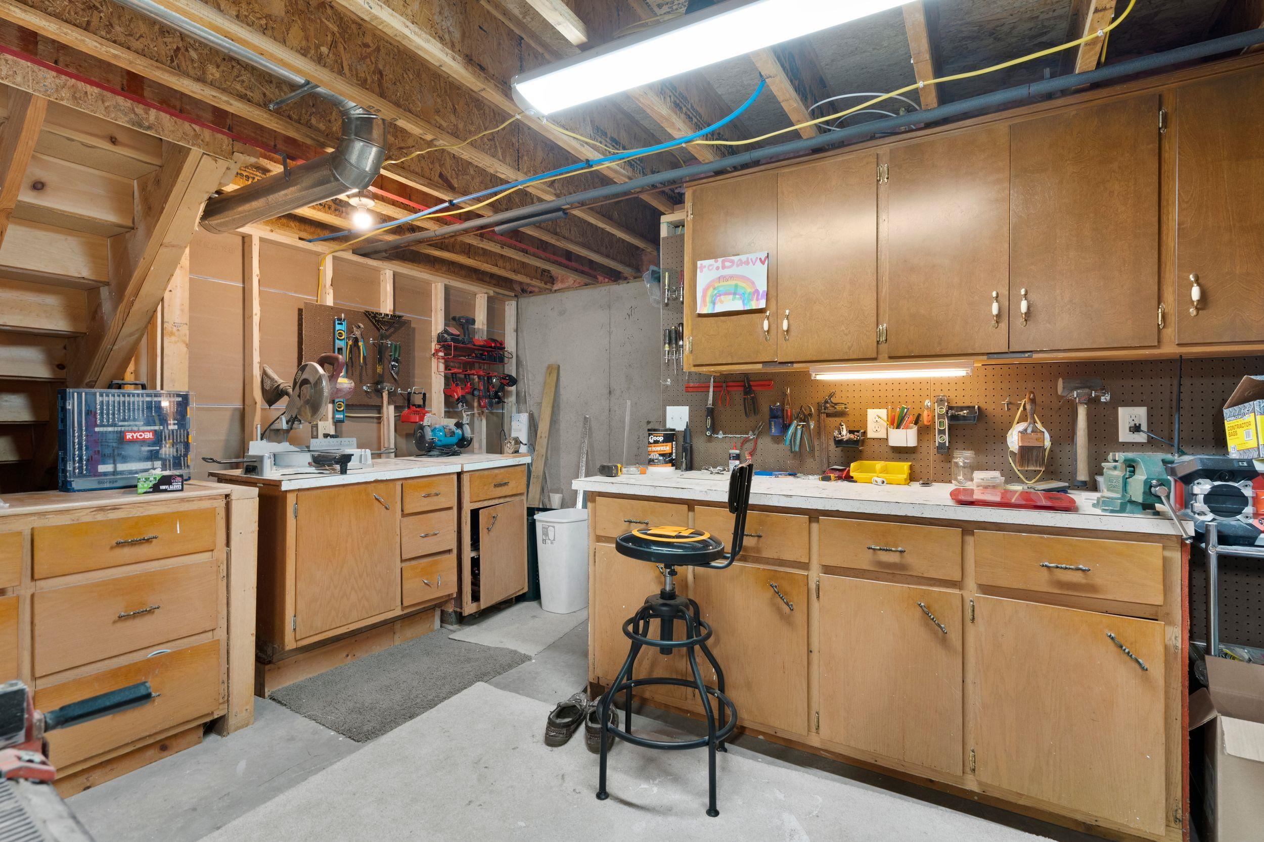 W2585 OAKBROOK Court
