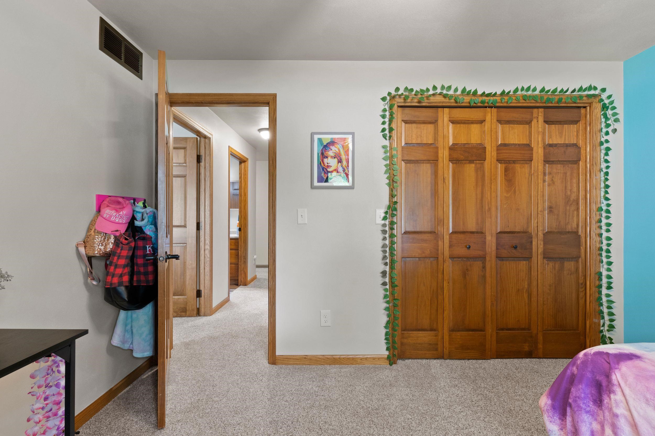W2585 OAKBROOK Court