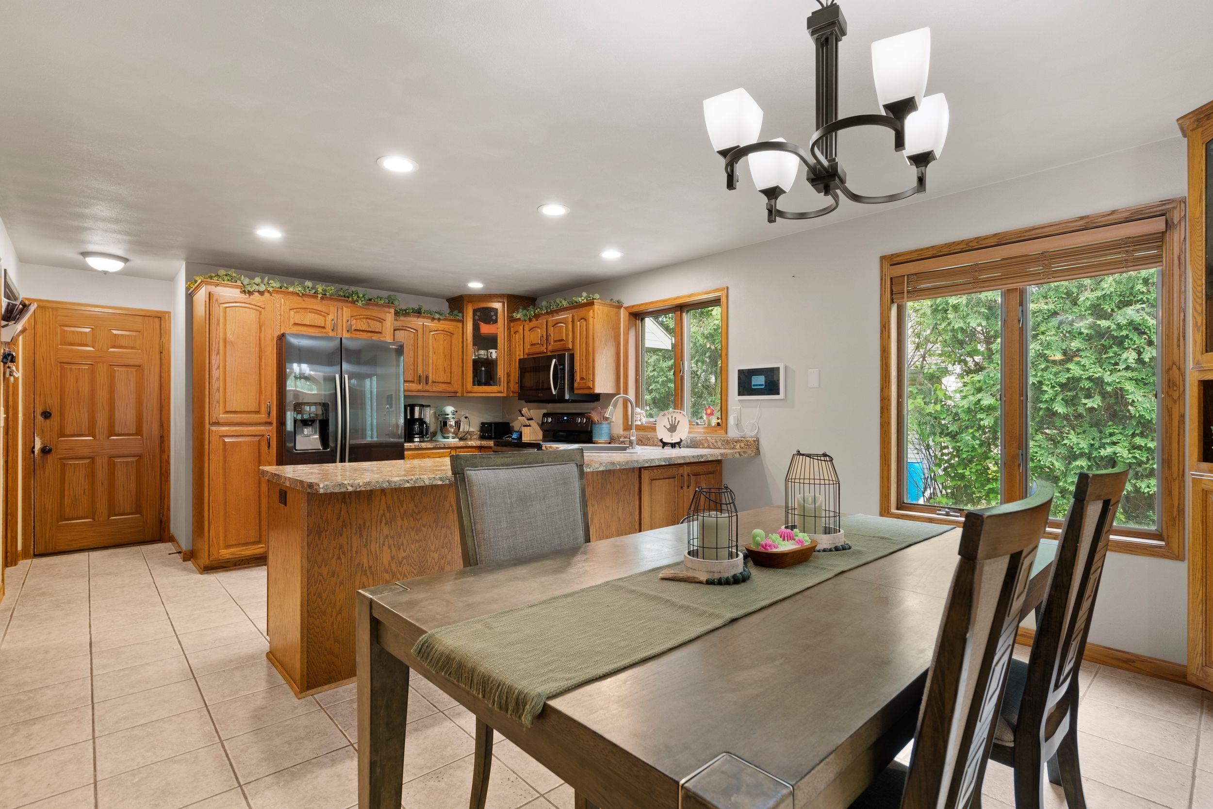 W2585 OAKBROOK Court