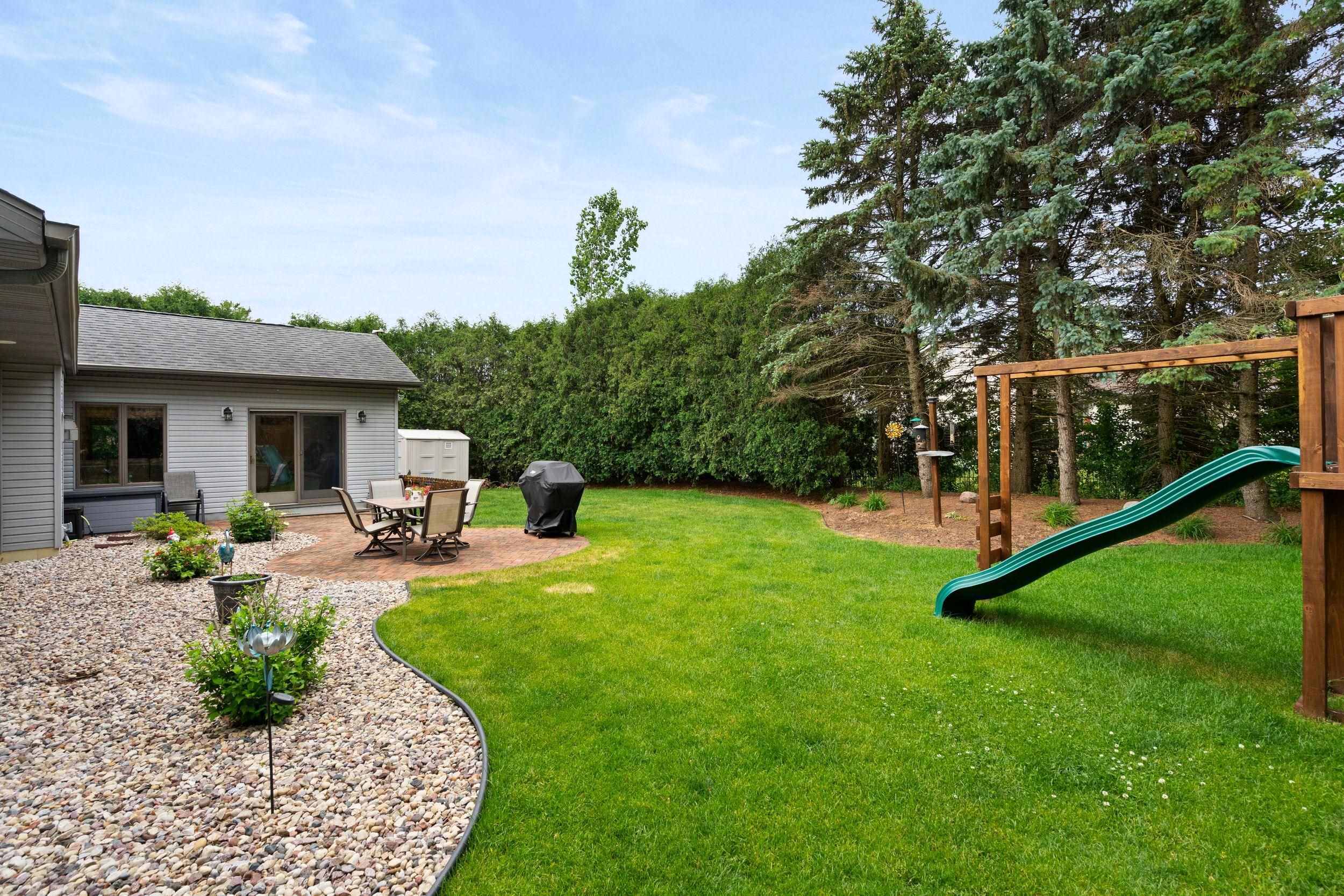 W2585 OAKBROOK Court