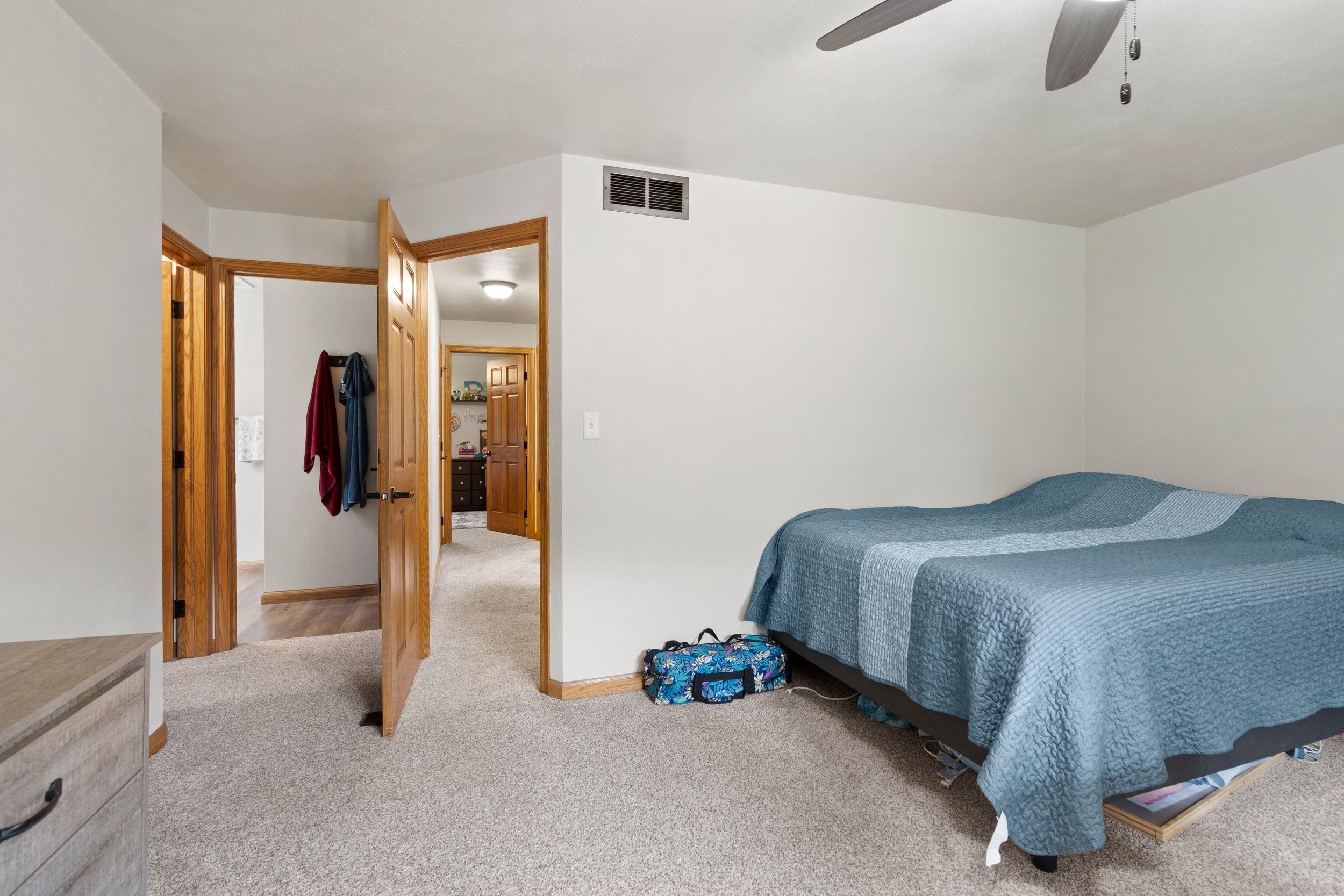 W2585 OAKBROOK Court