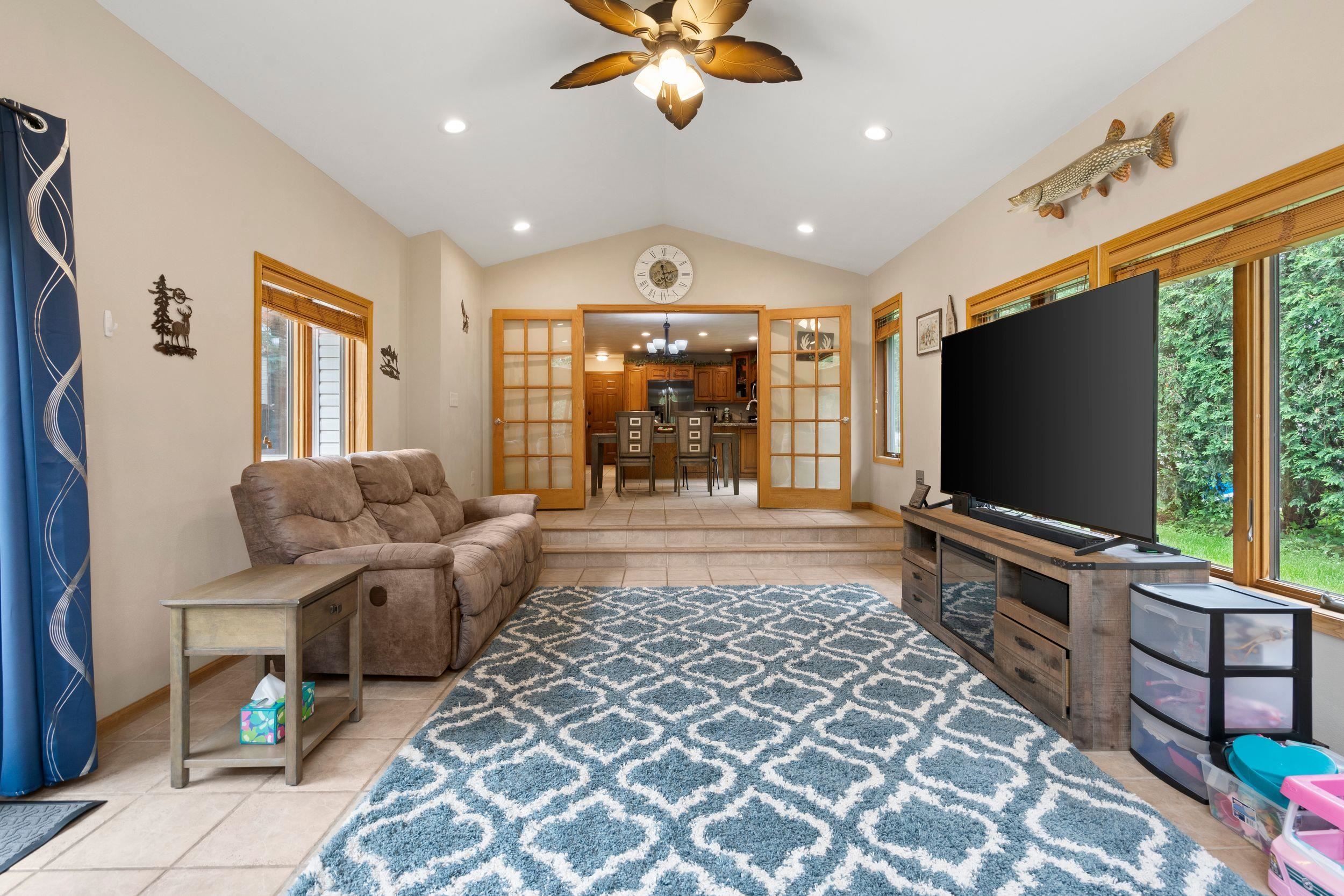 W2585 OAKBROOK Court