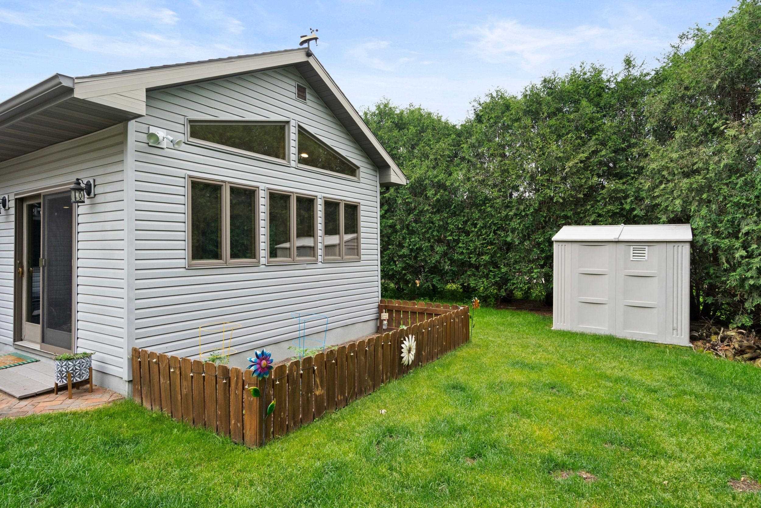 W2585 OAKBROOK Court