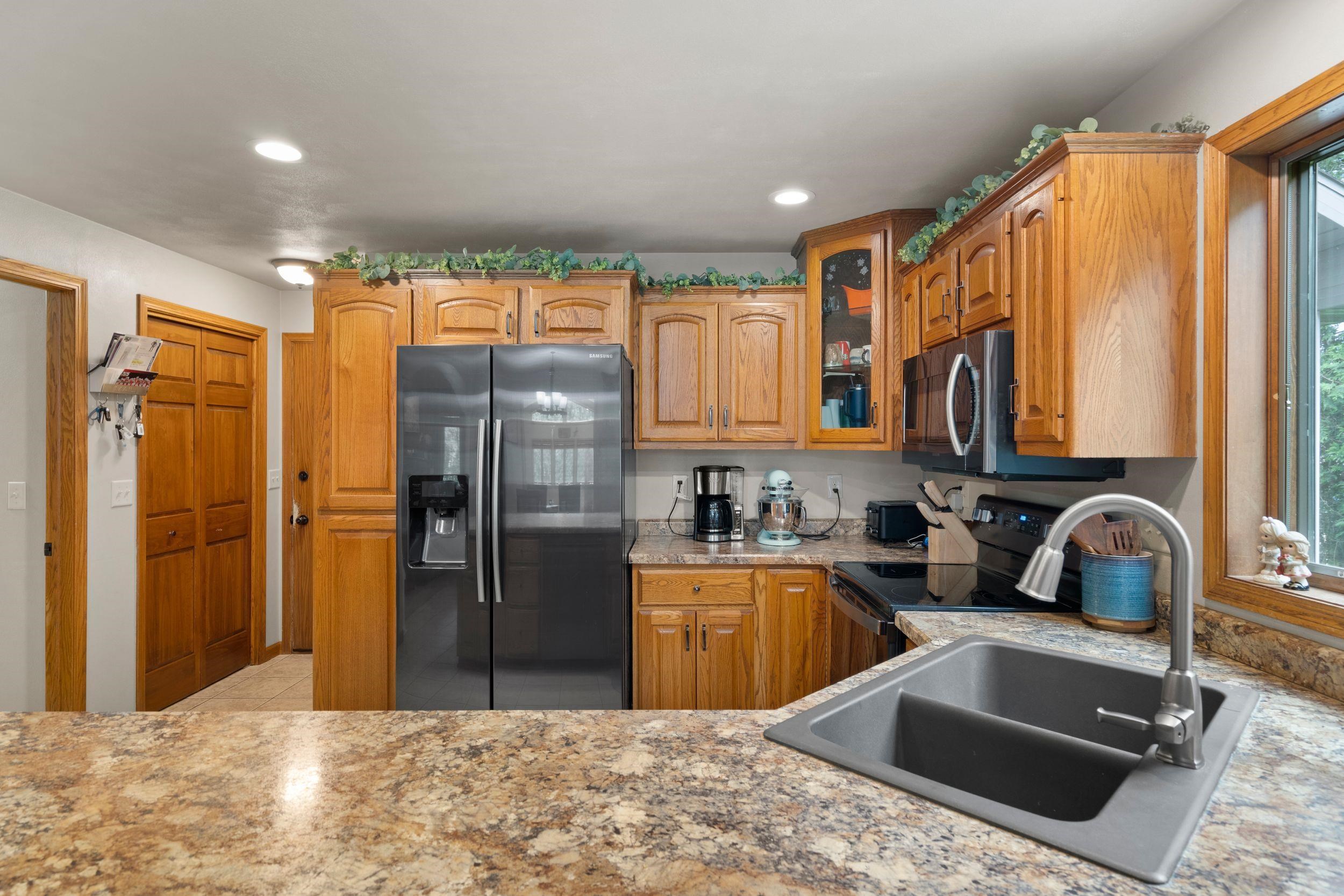 W2585 OAKBROOK Court