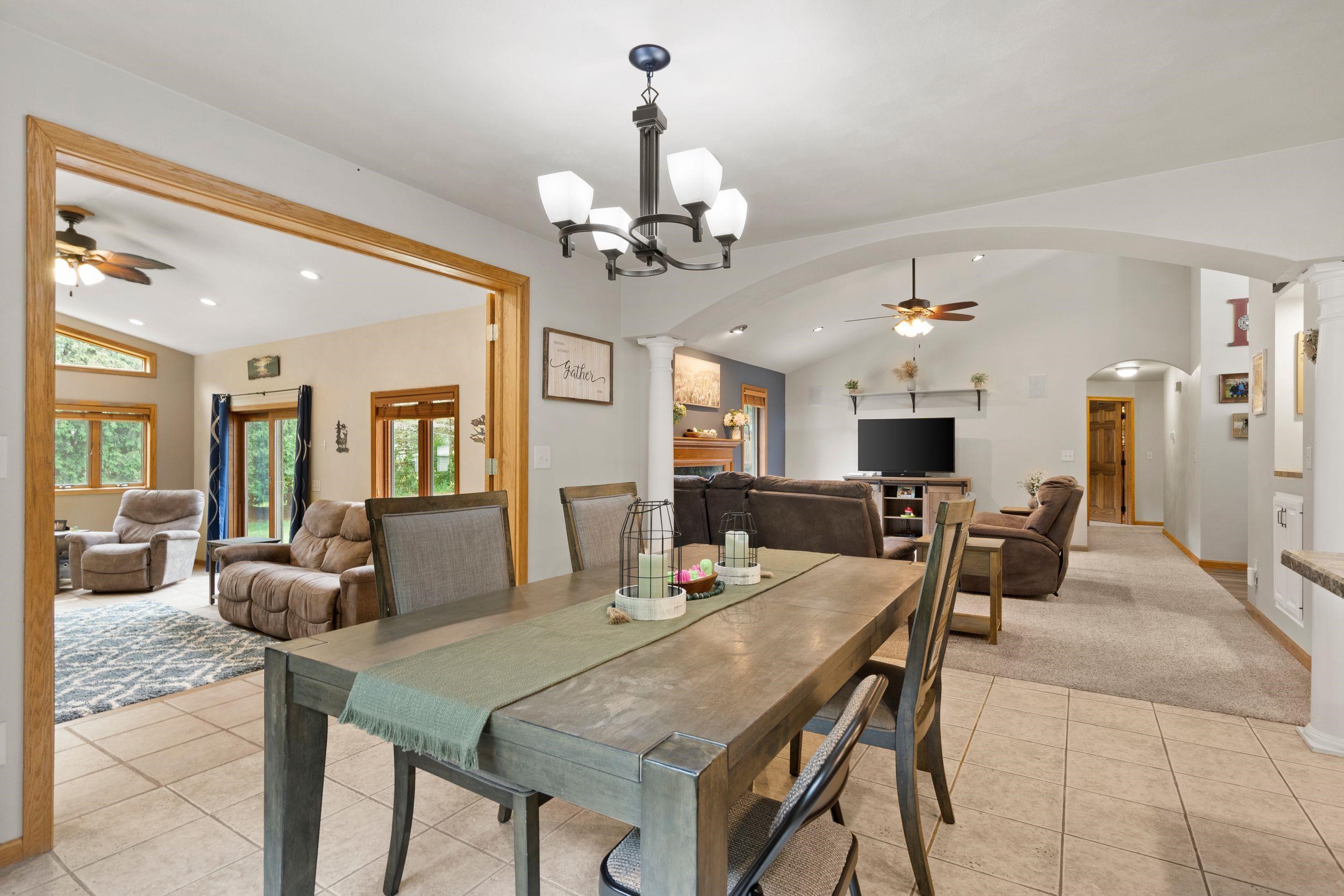 W2585 OAKBROOK Court
