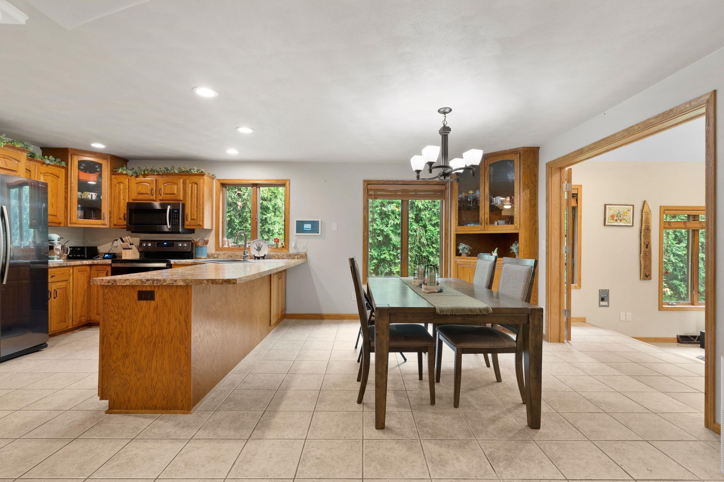 W2585 OAKBROOK Court