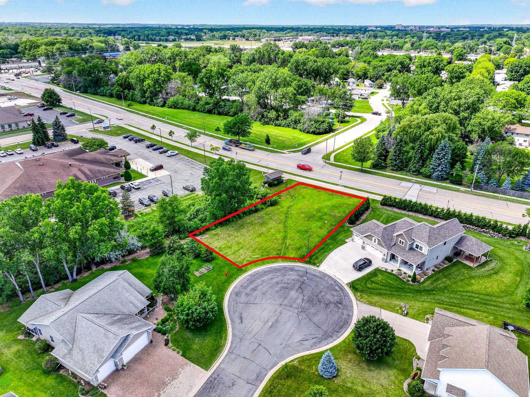 1438 CHESTERFIELD Court