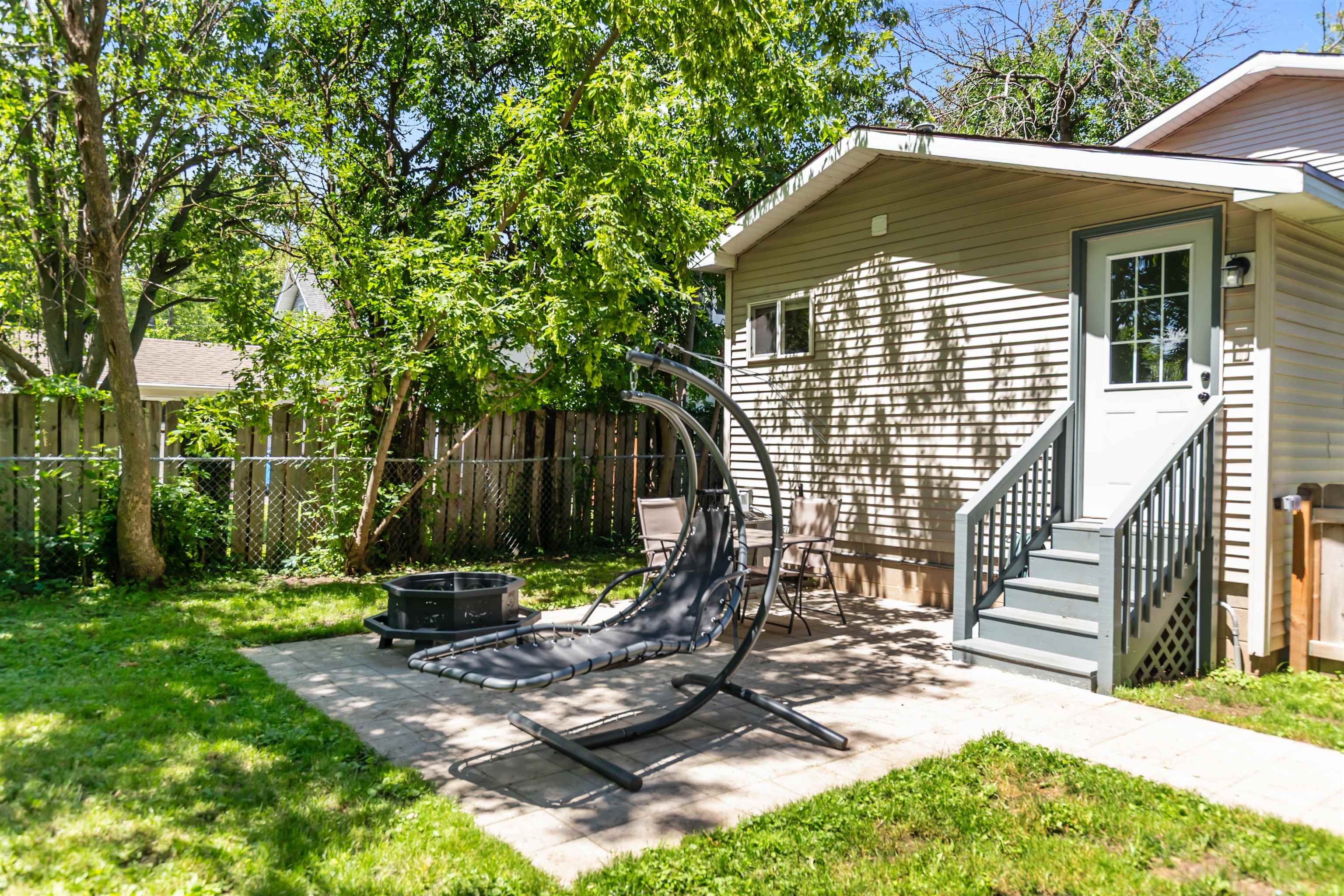 23 W NEVADA Avenue