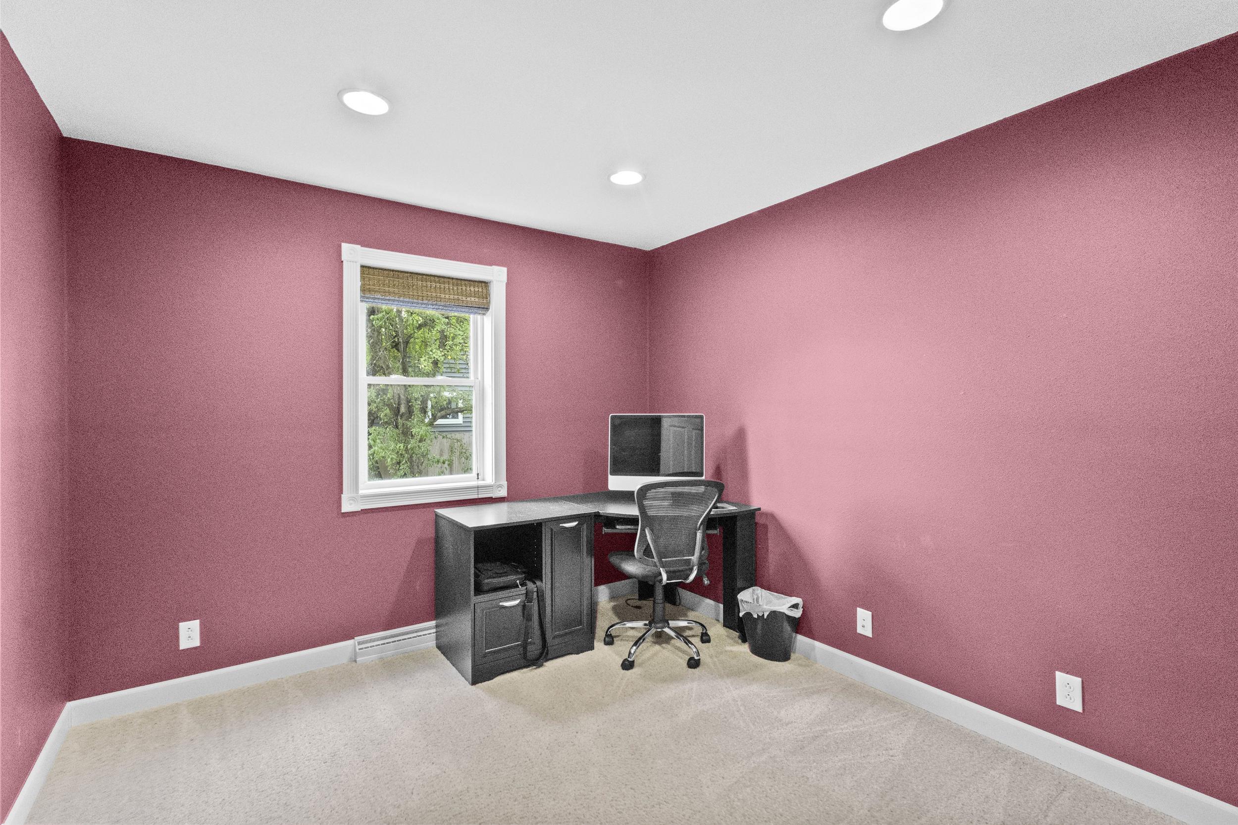 107 W SUMNER Street