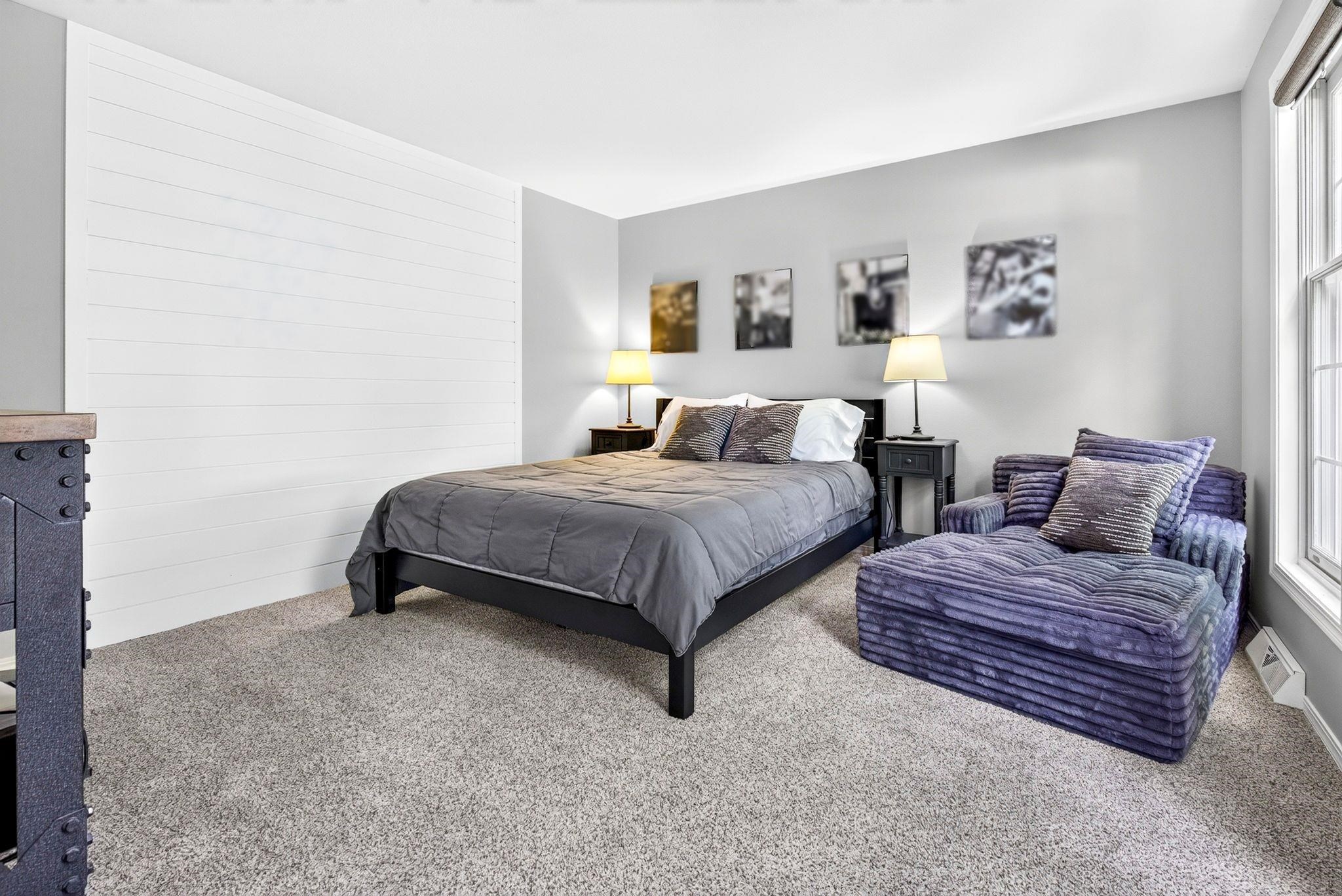 27 LAMPLIGHTER Court