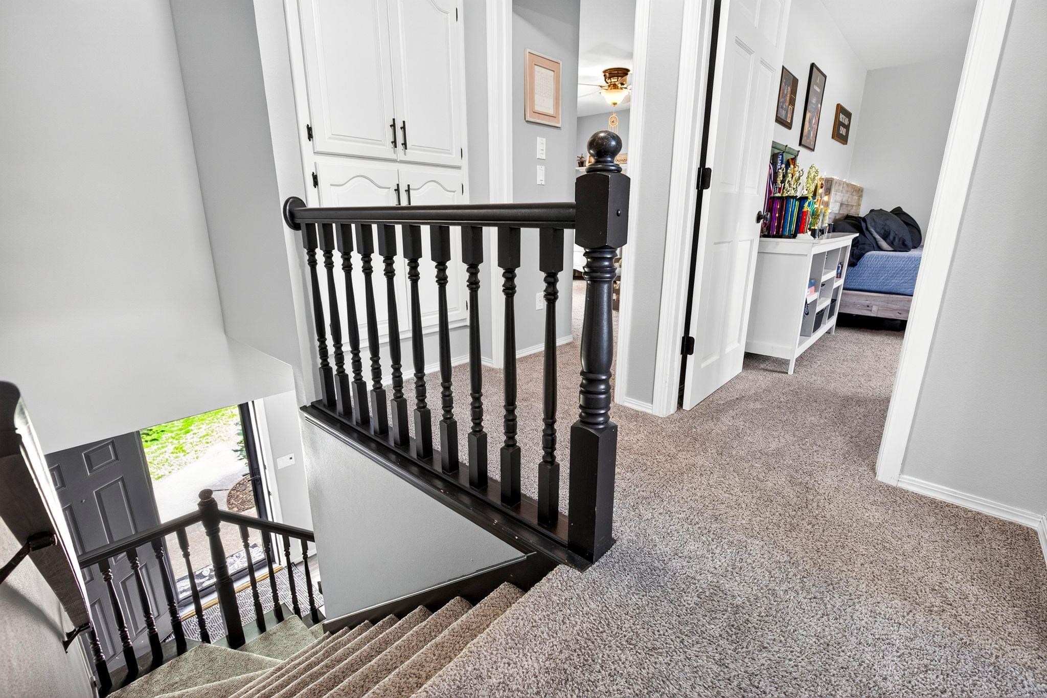 27 LAMPLIGHTER Court