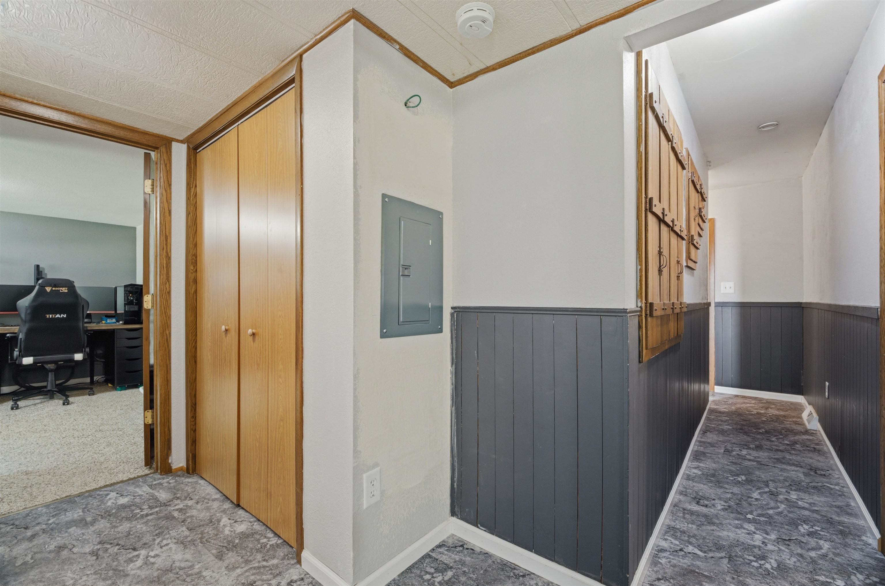 W10531 ROLOFF Road