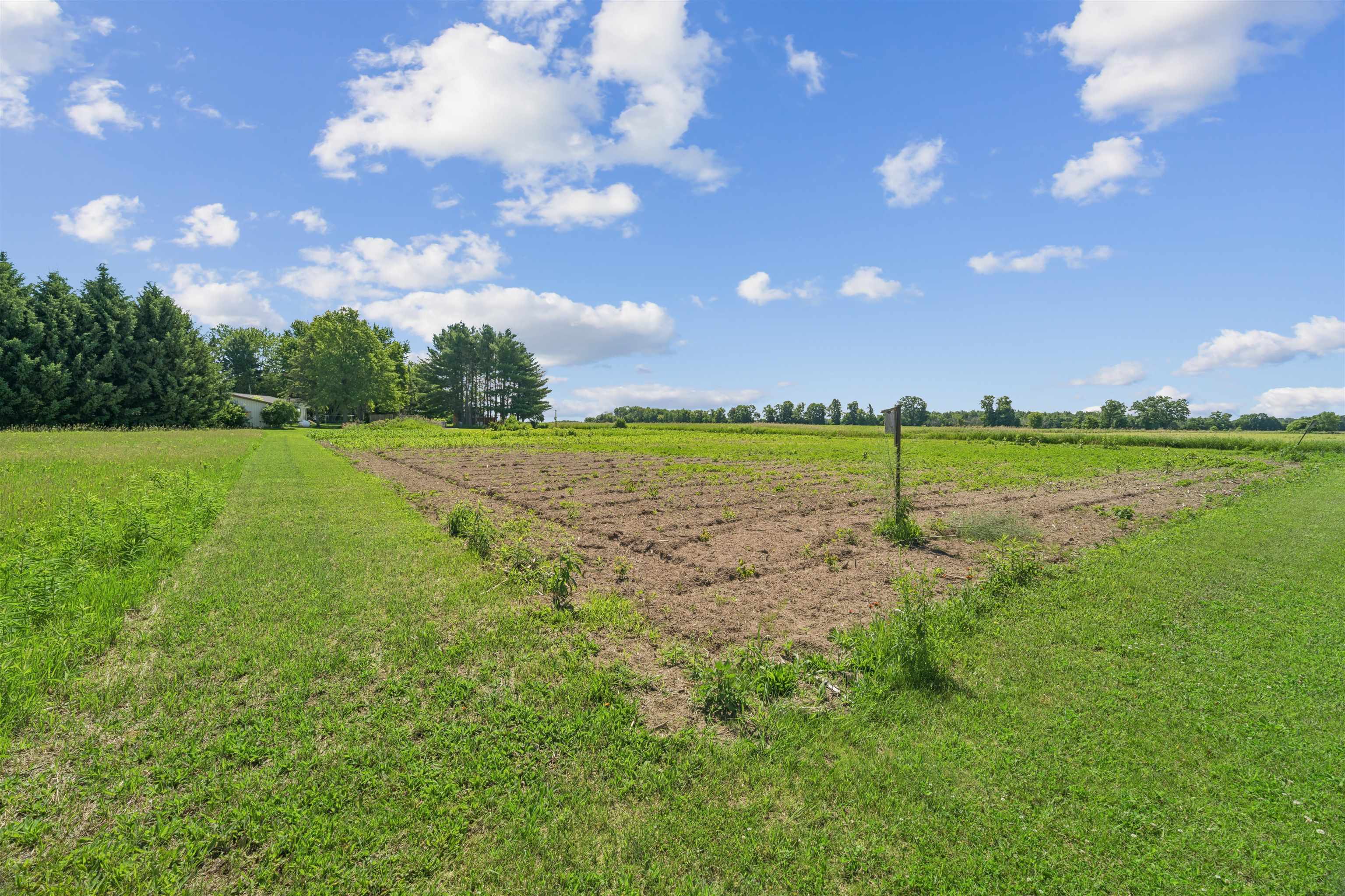 W10531 ROLOFF Road