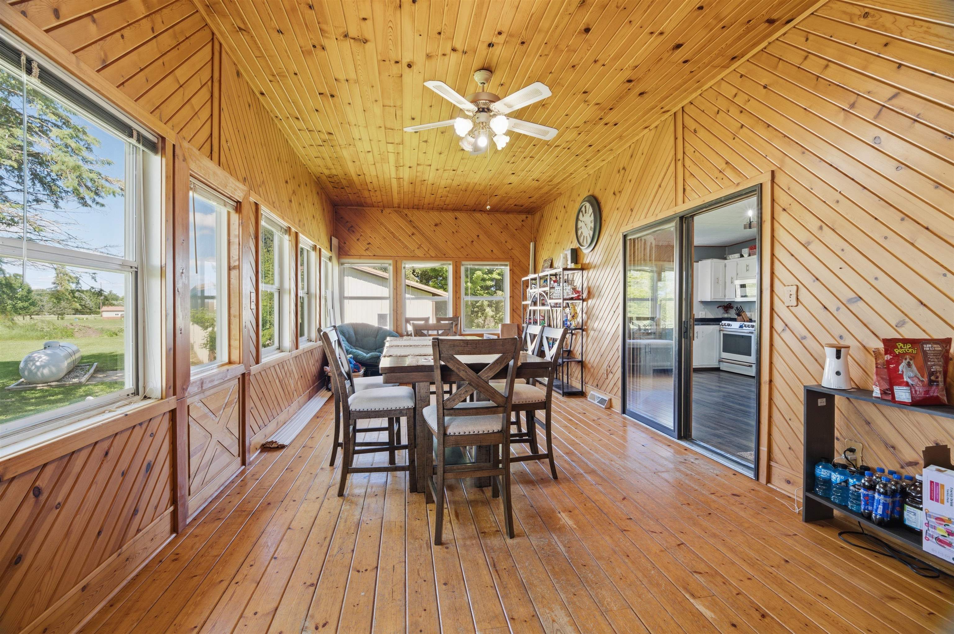 W10531 ROLOFF Road