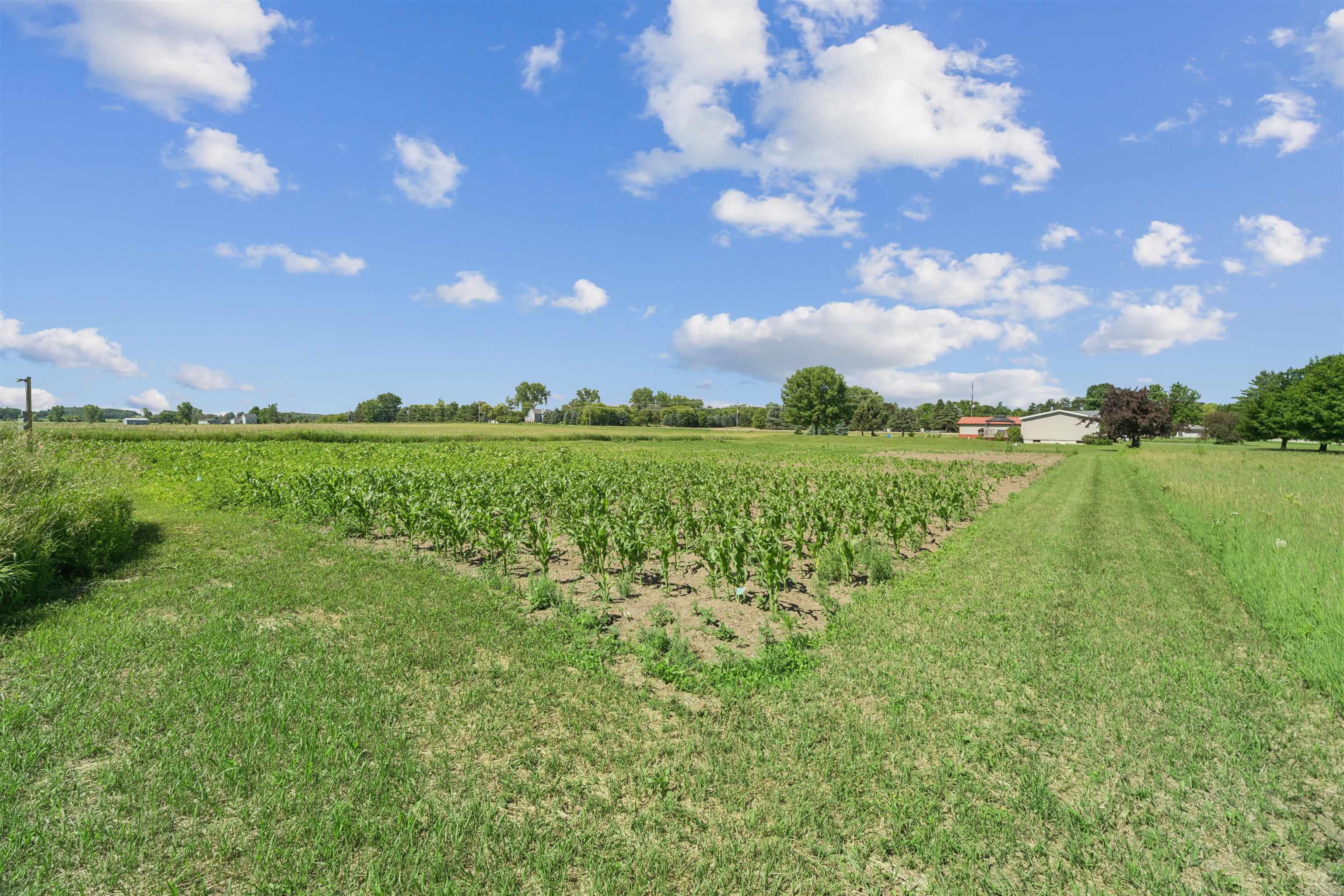 W10531 ROLOFF Road