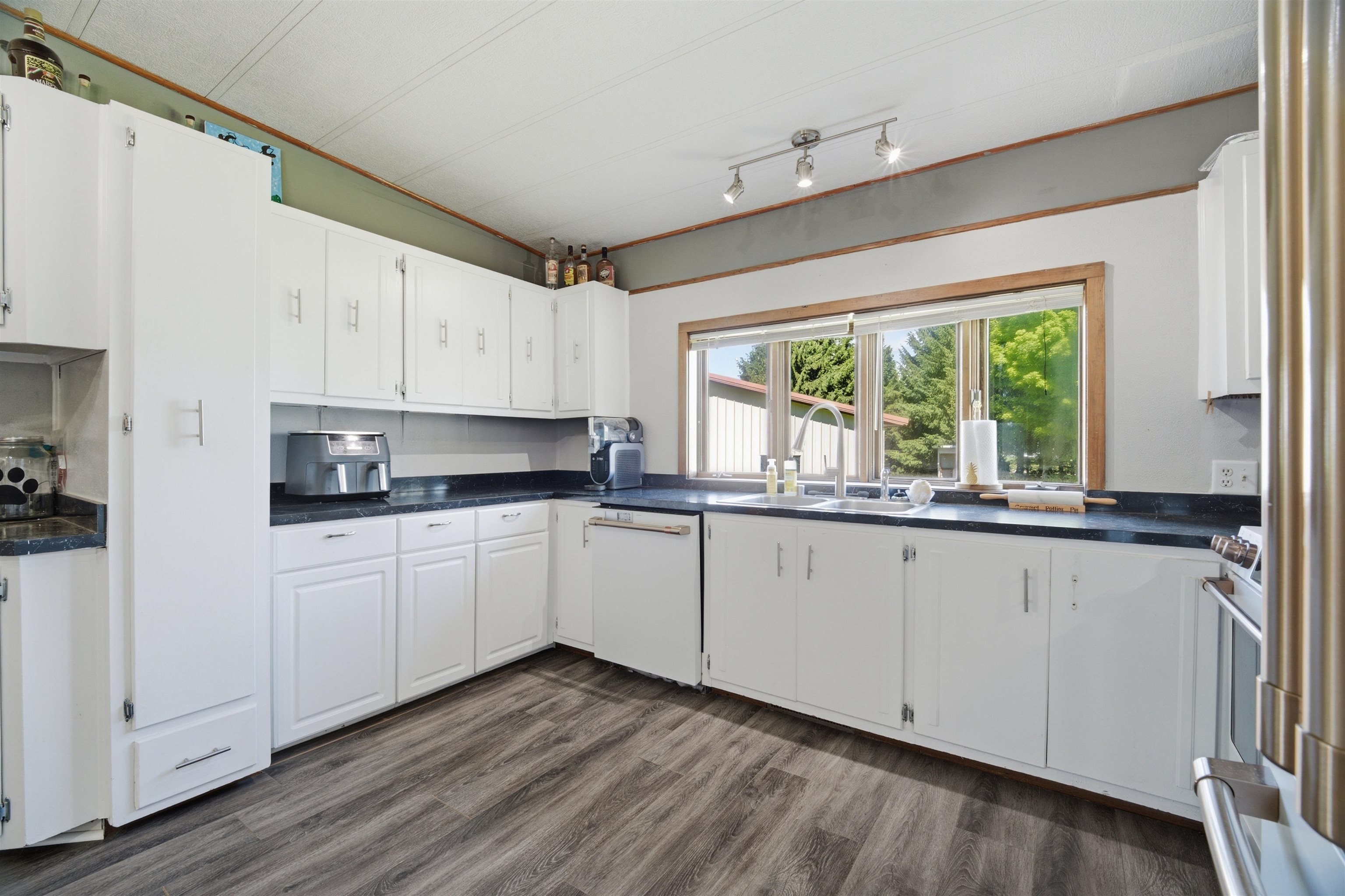 W10531 ROLOFF Road