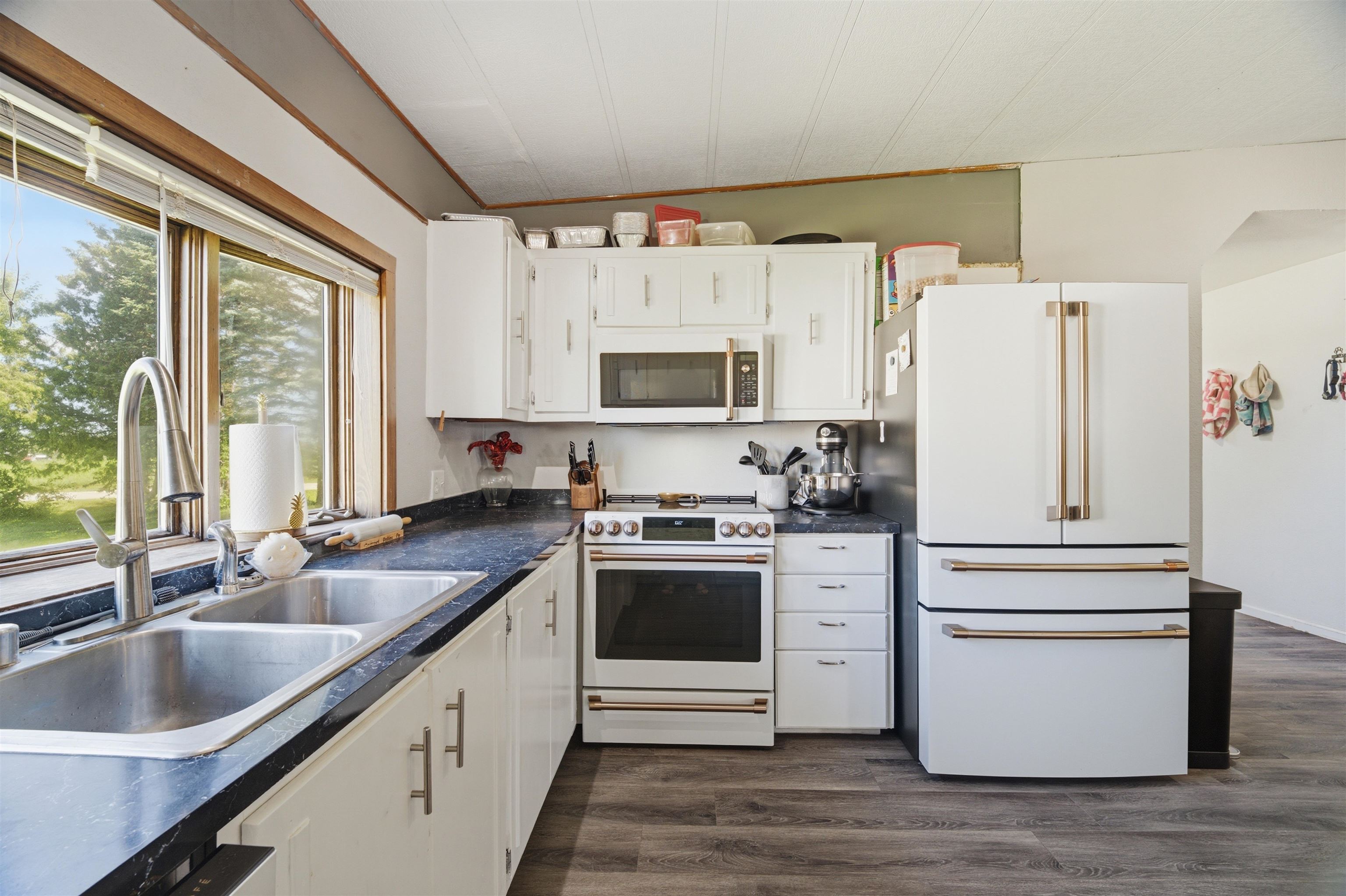 W10531 ROLOFF Road
