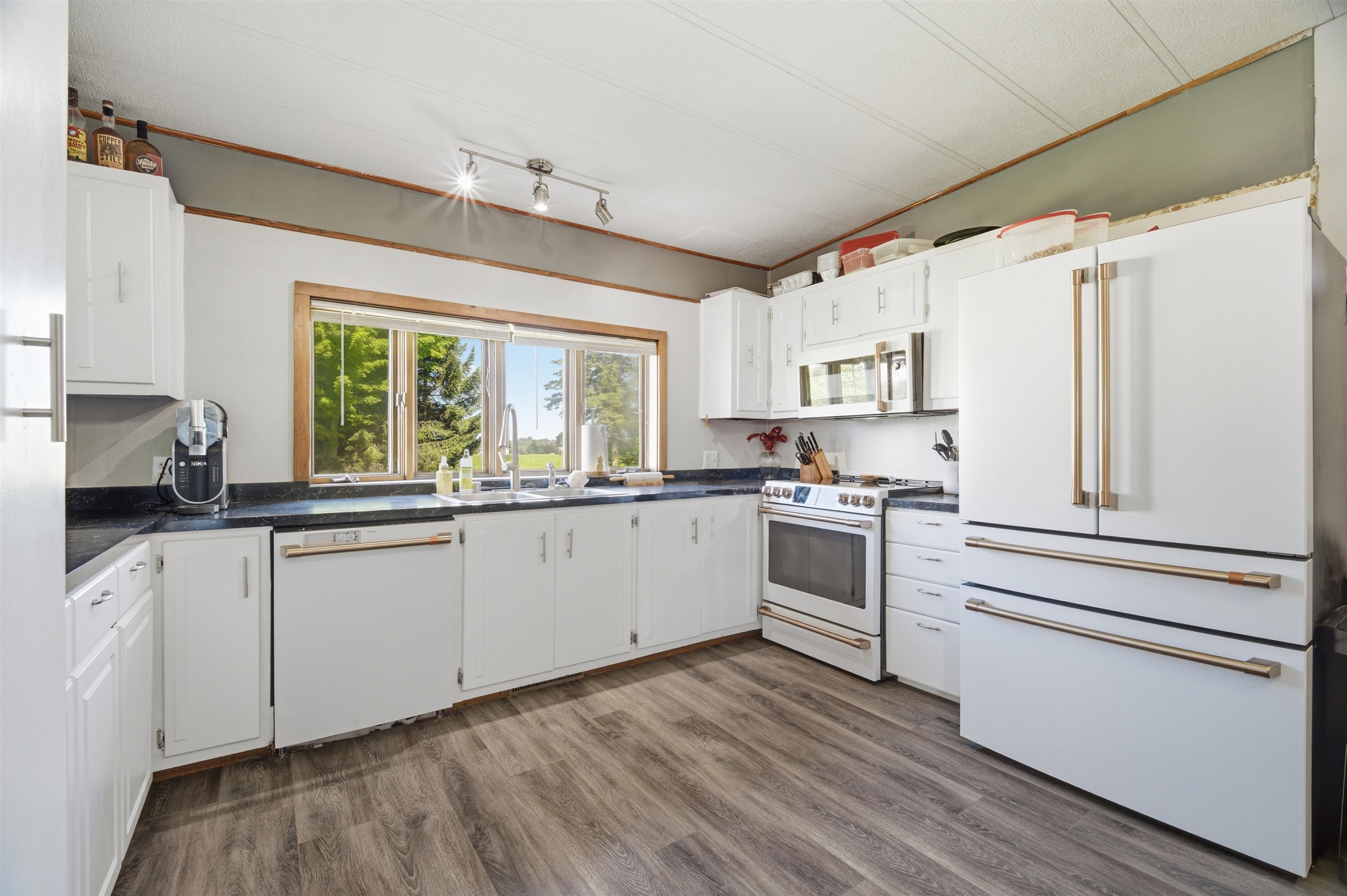 W10531 ROLOFF Road