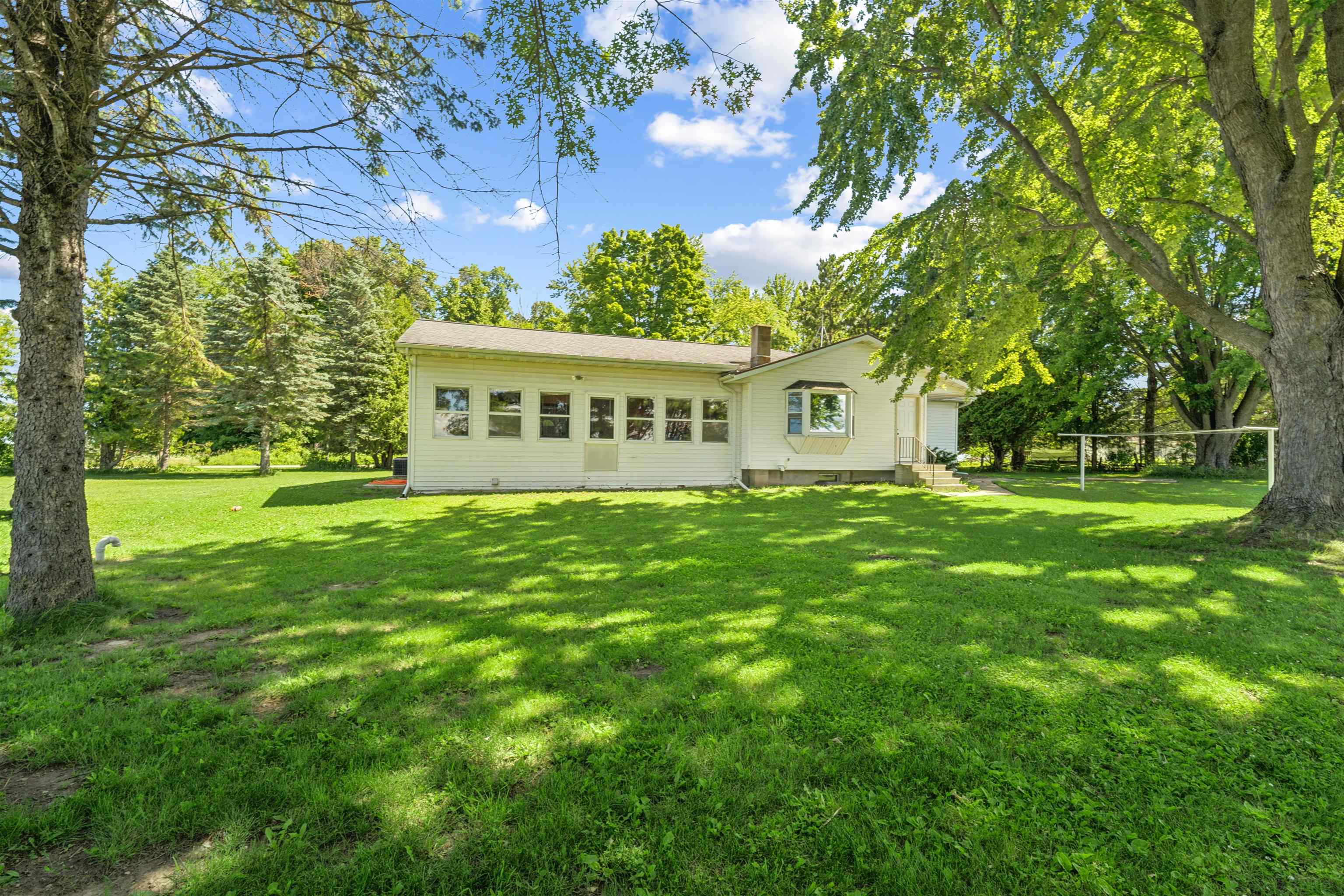 W10531 ROLOFF Road