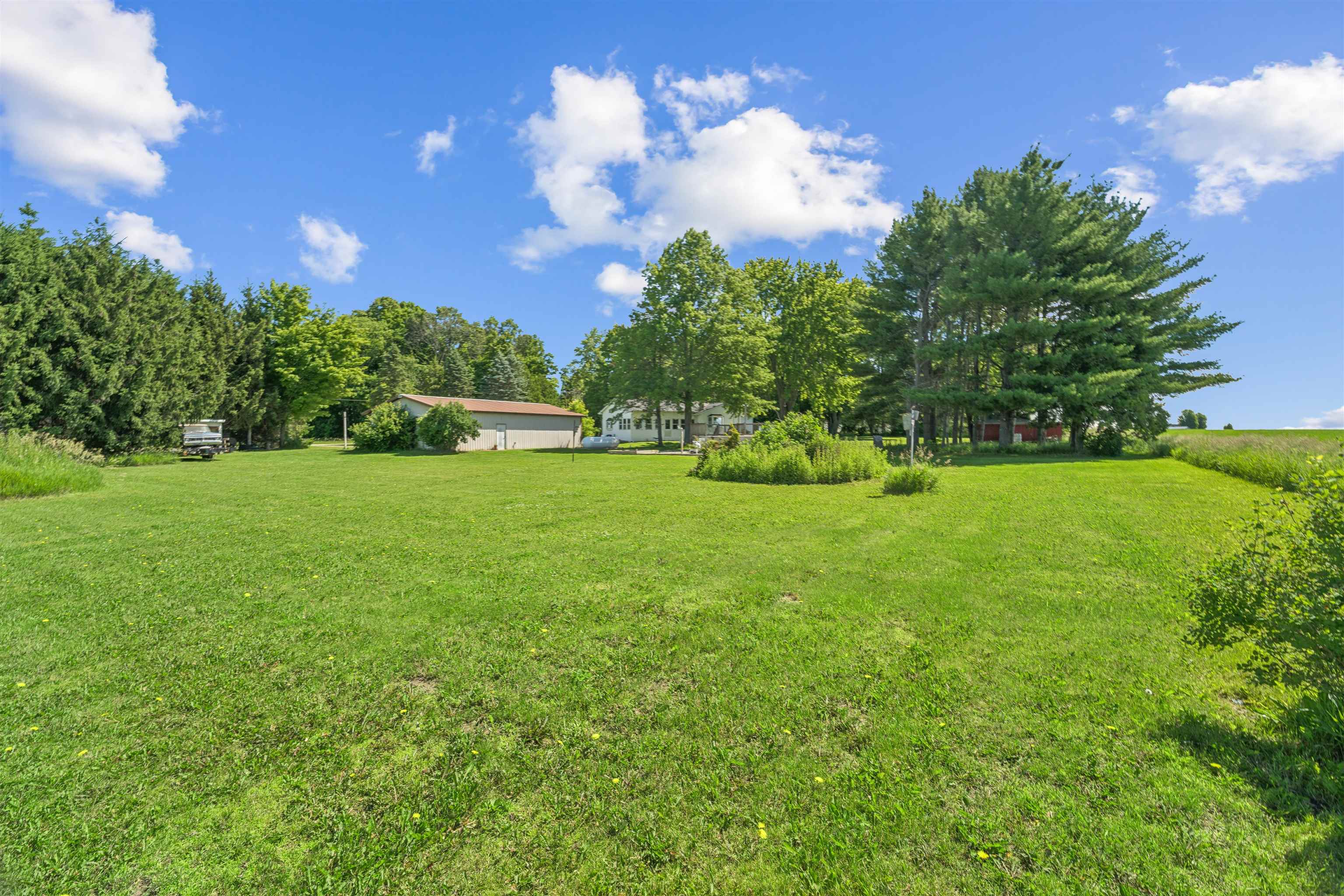 W10531 ROLOFF Road