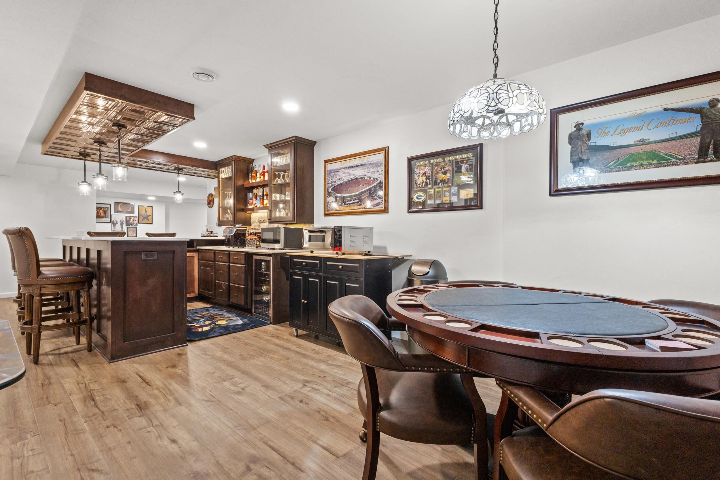 8045 SAQUARO Court