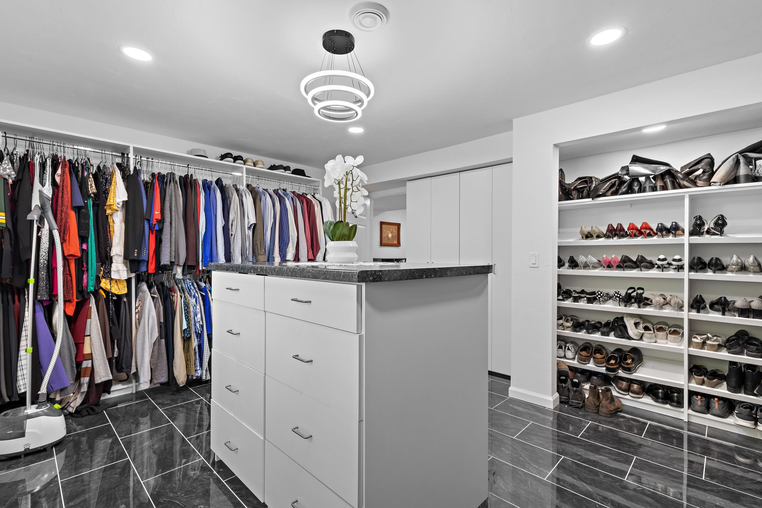 8045 SAQUARO Court