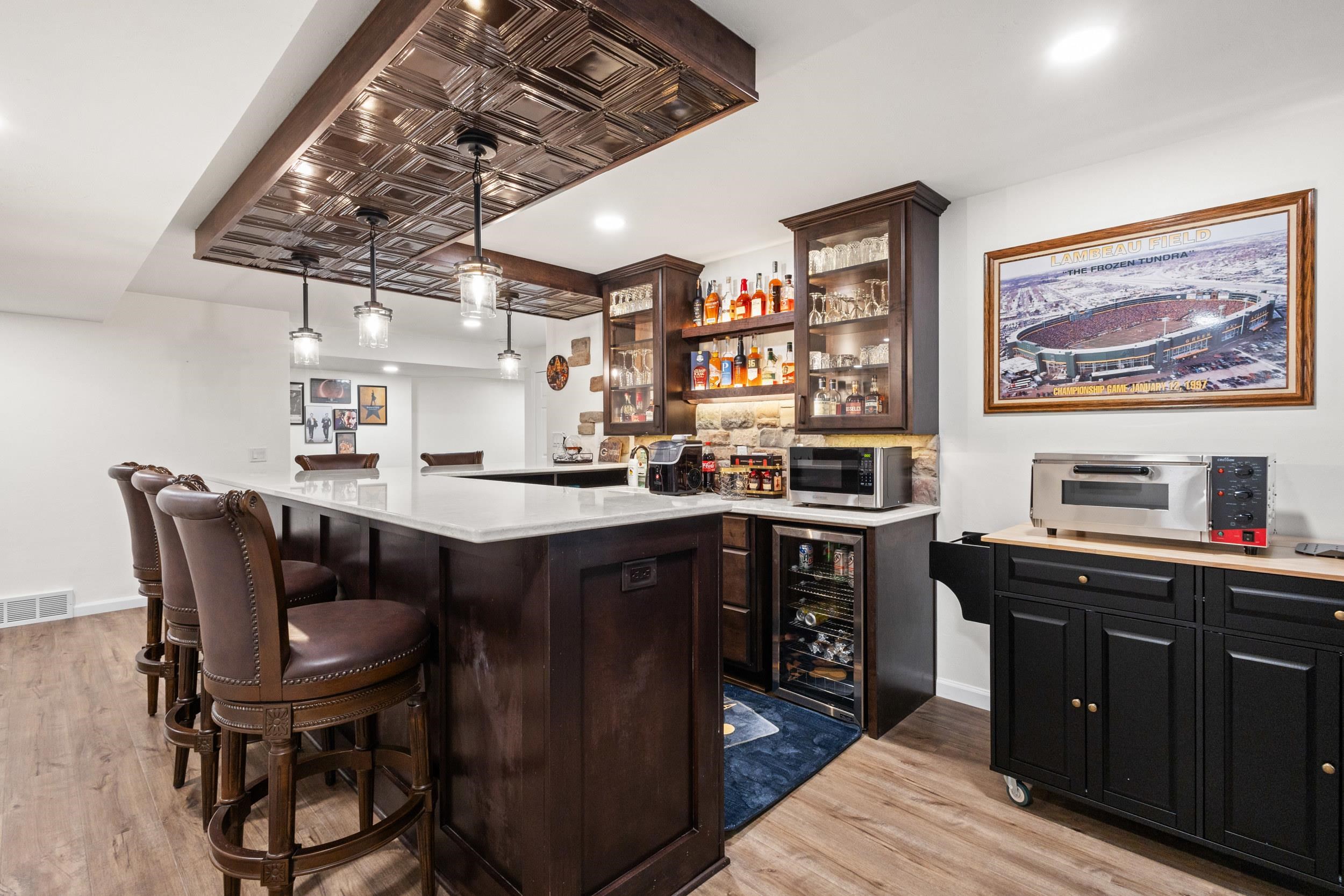 8045 SAQUARO Court