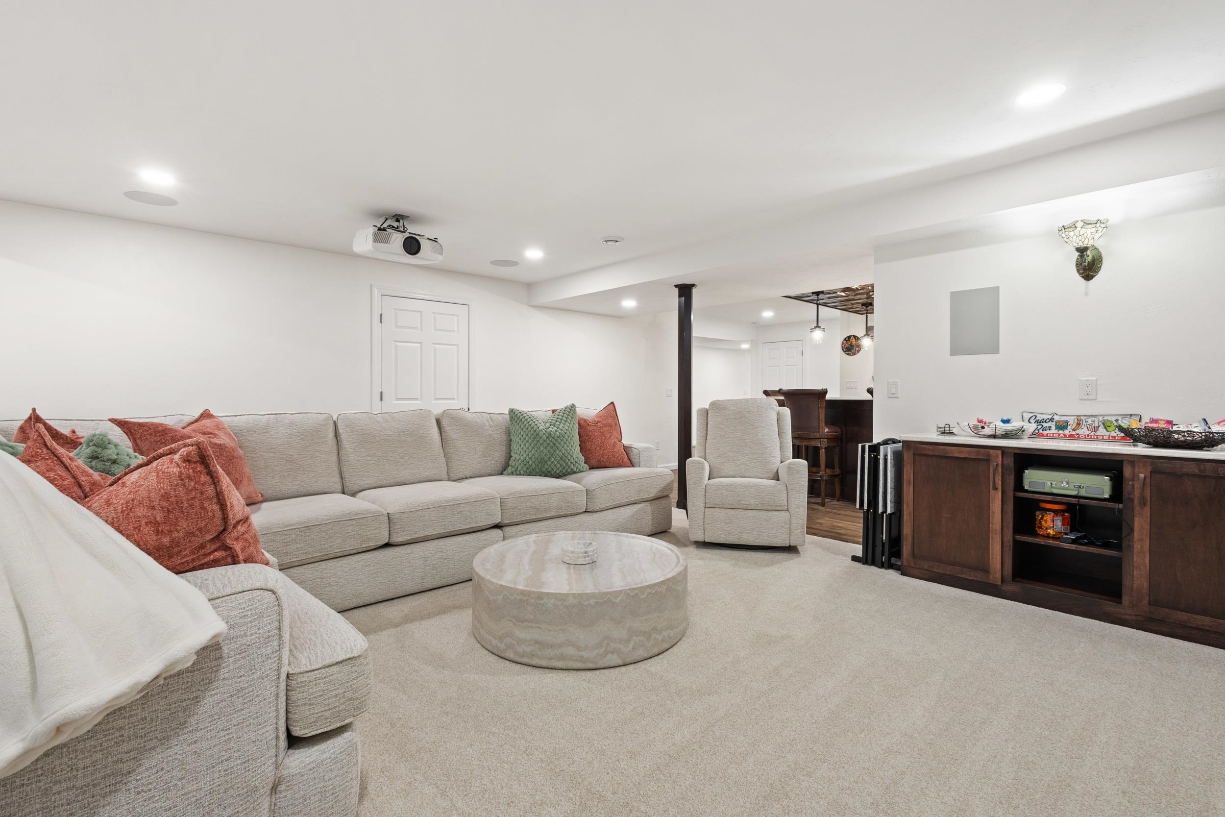 8045 SAQUARO Court