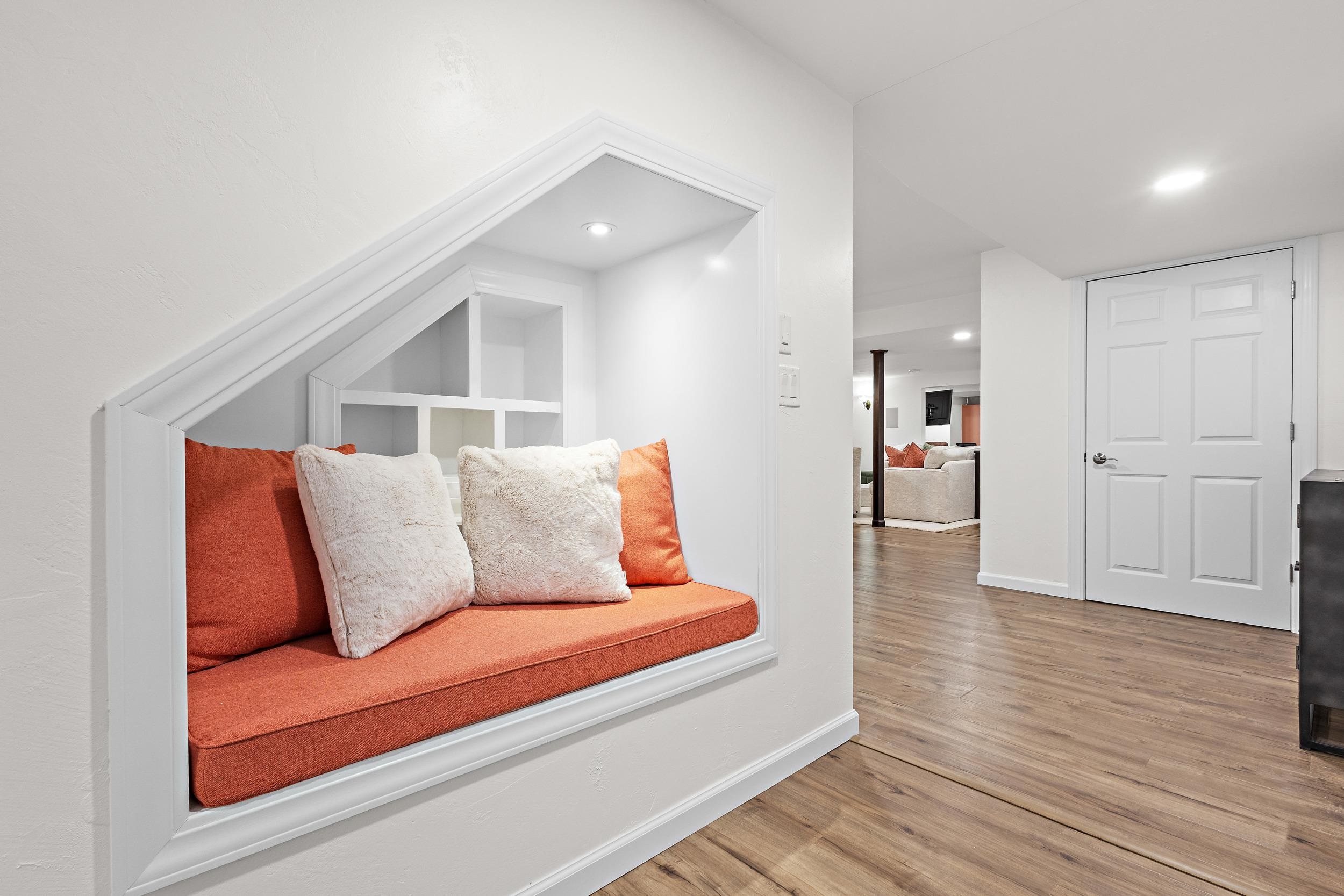 8045 SAQUARO Court