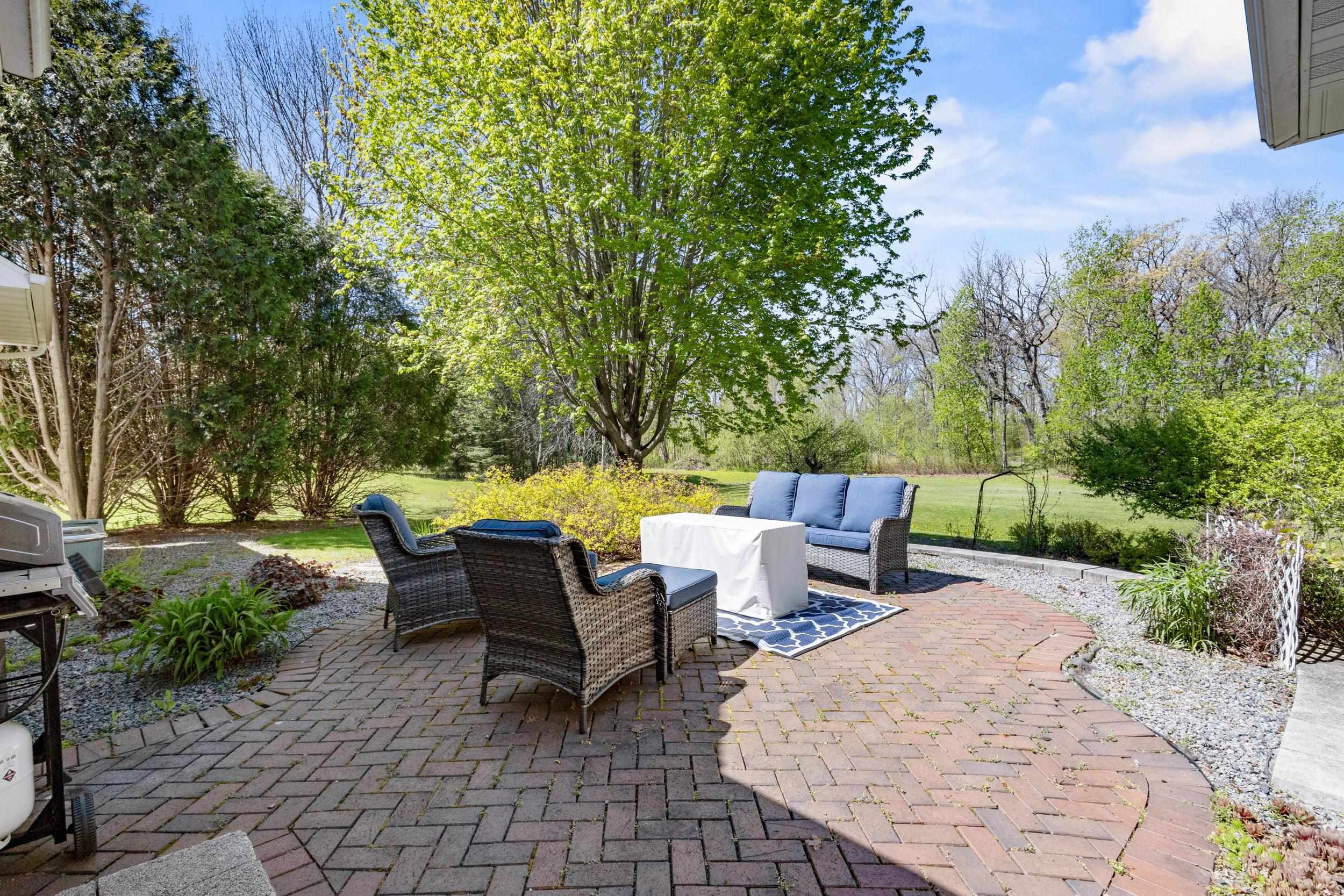 8045 SAQUARO Court
