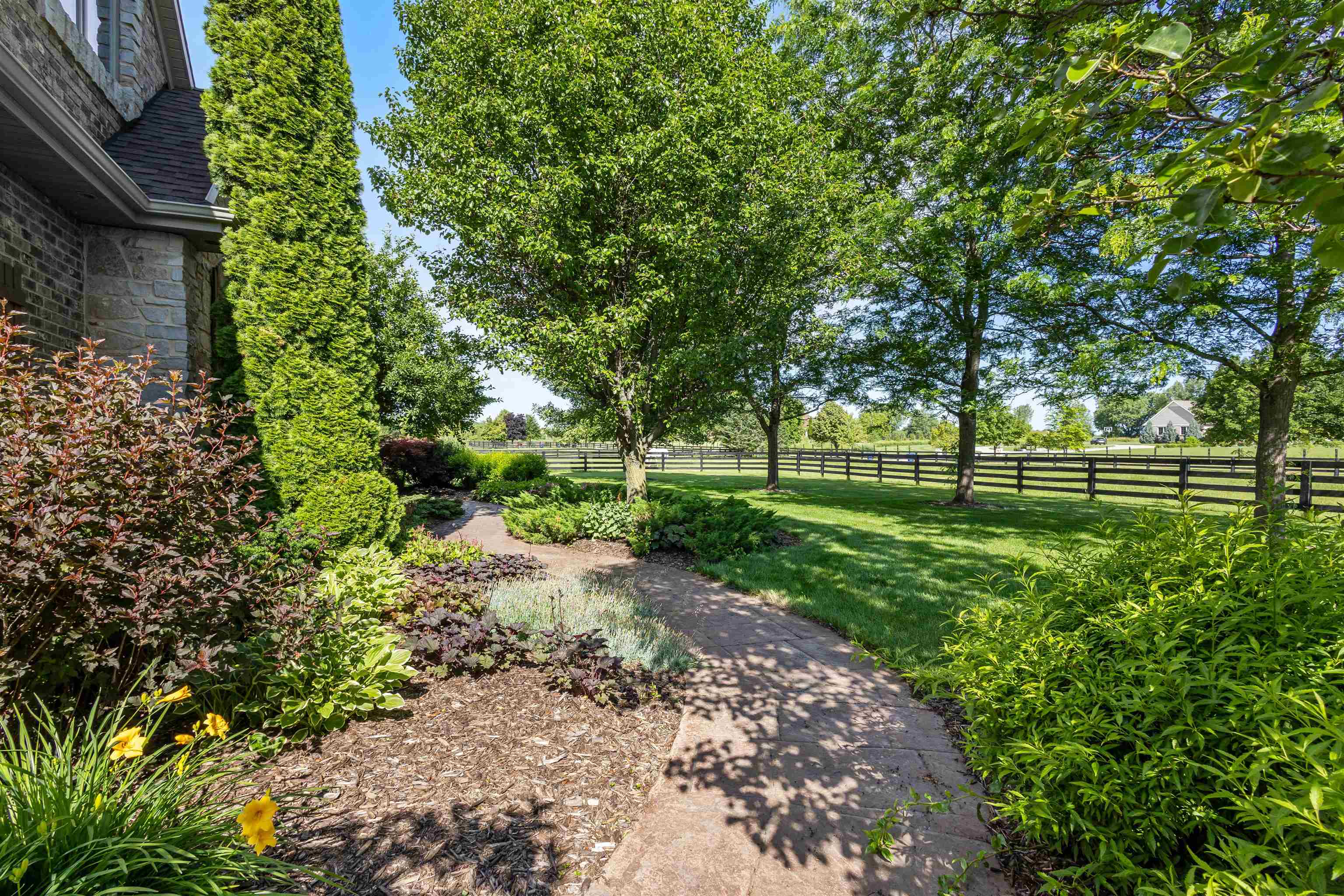 W3493 EQUESTRIAN Trail