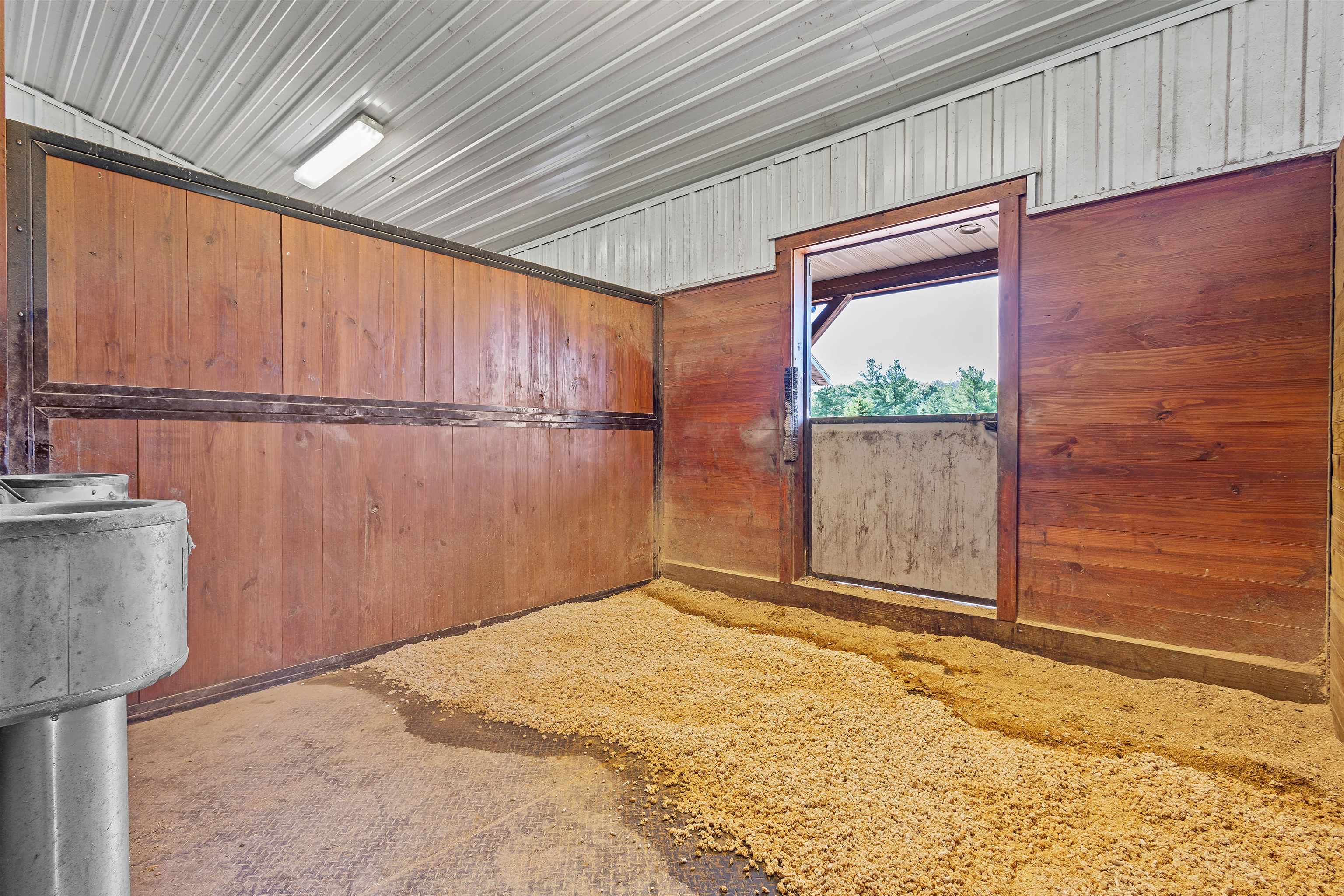 W3493 EQUESTRIAN Trail