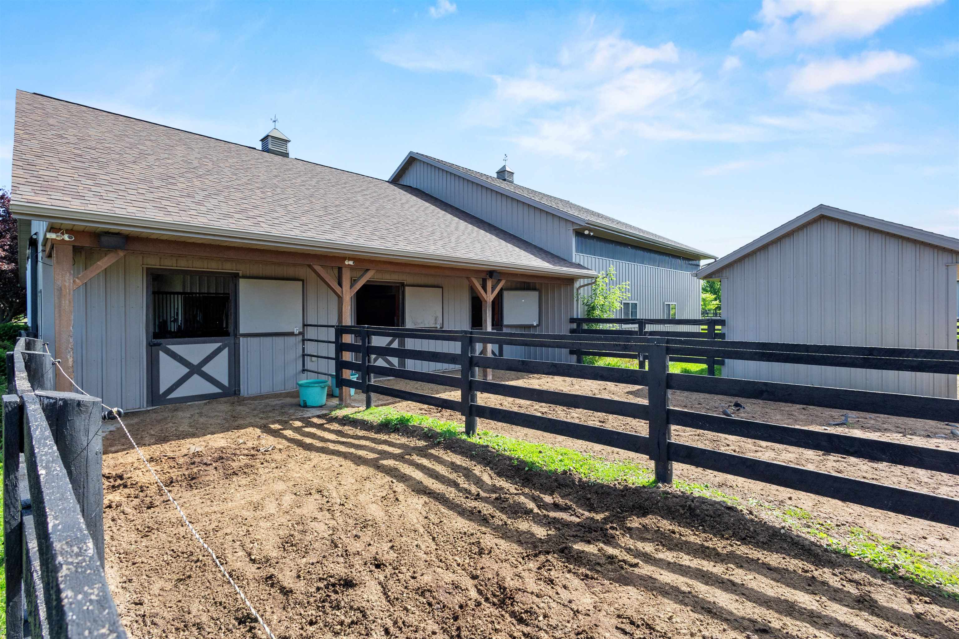 W3493 EQUESTRIAN Trail